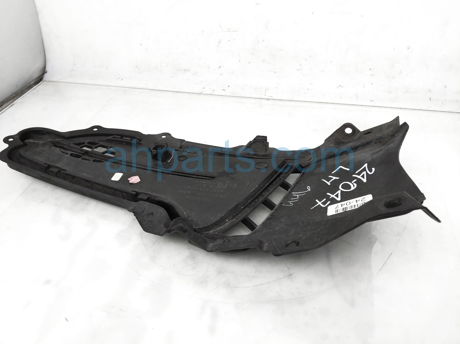 Sold 2017 Acura MDX Front Driver Fog Light Cover 71107-TZ5-A20,