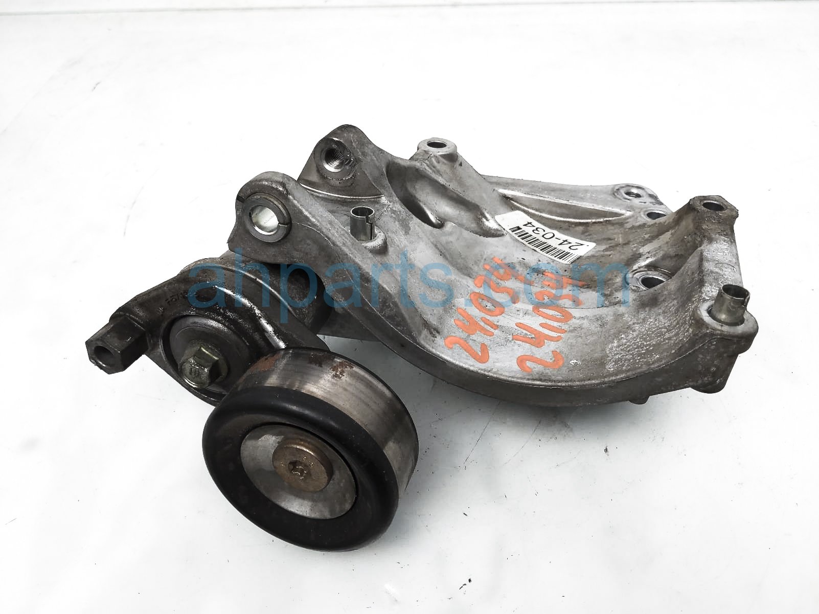 $45 Honda PRETENSIONER W/BRACKET - 3.5L FWD $45 Honda PRETENSIONER W/BRACKET - 3.5L FWD
