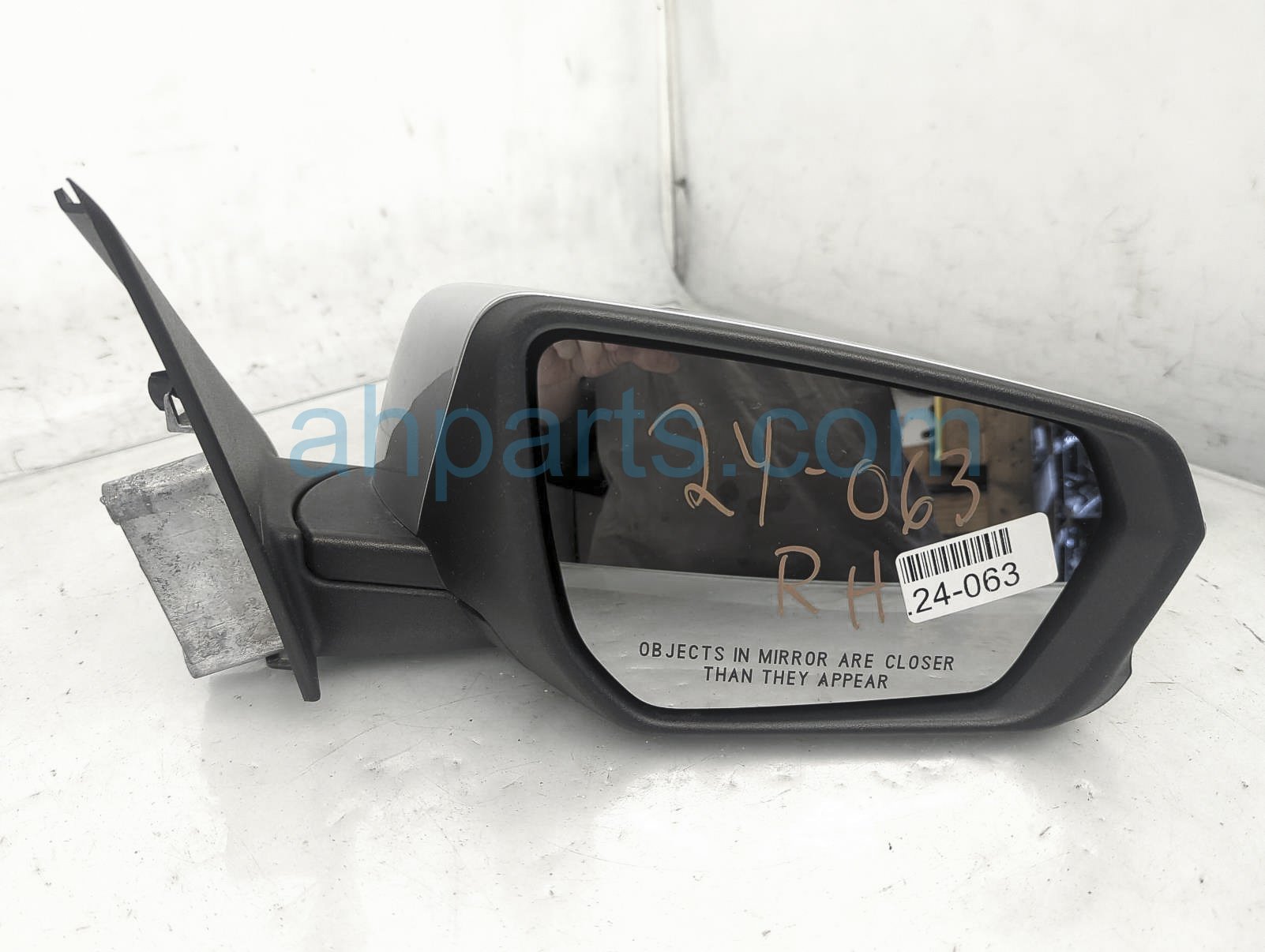 OEM GM Driver Side Mirror Assembly – Fits 2018-2020 GMC Terrain (Metallic Blue)