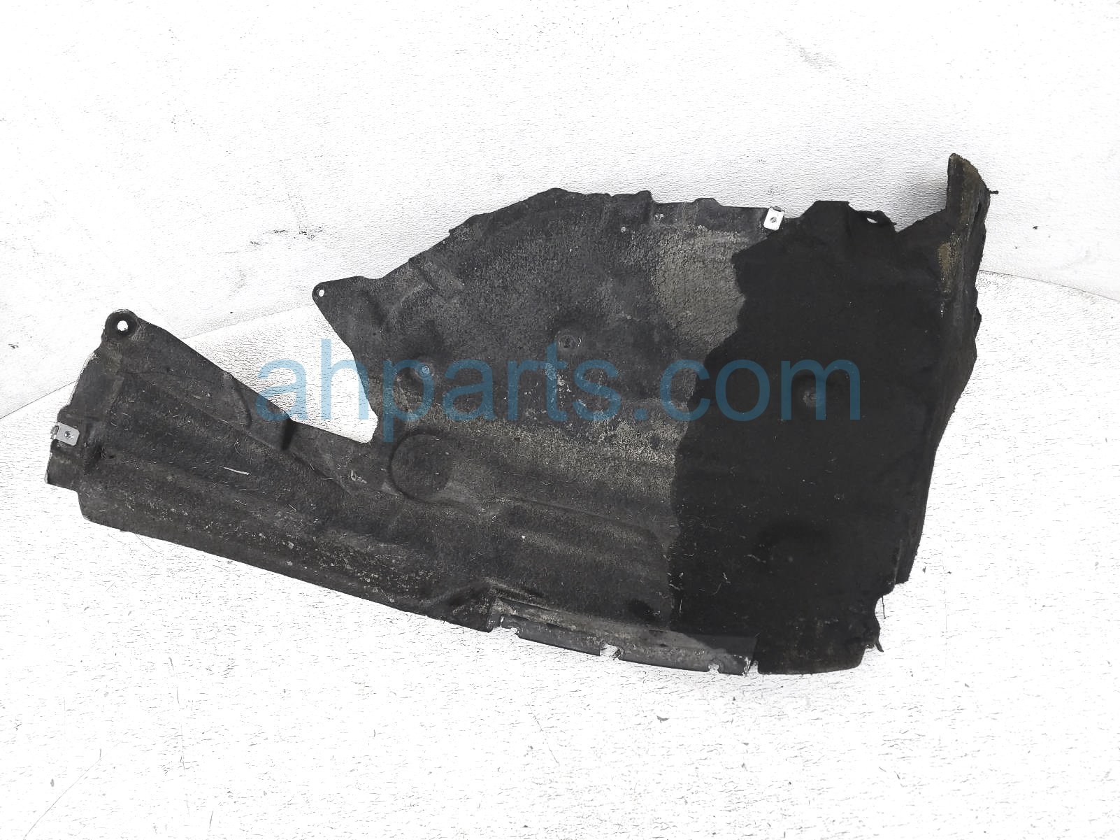 $45 BMW FR/RH REARWARD INNER FENDER LINER