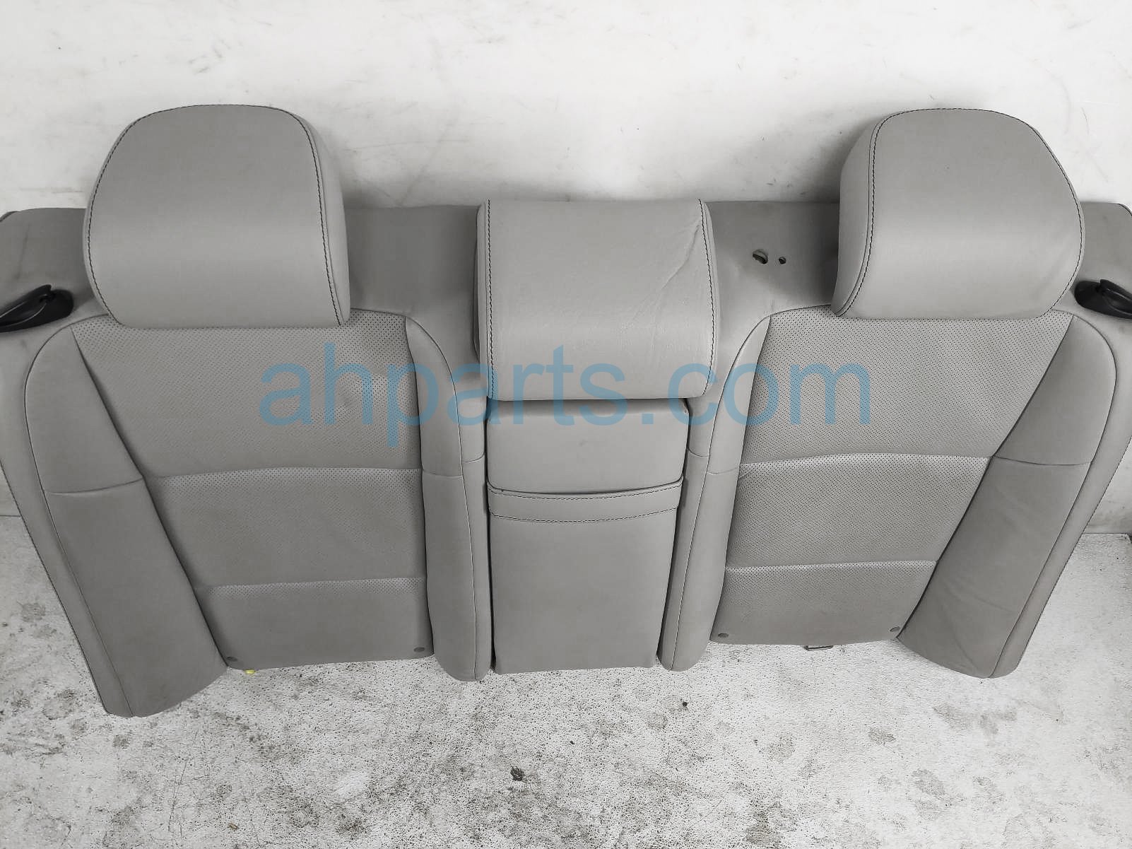 $150 Lexus REAR UPPER SEAT CUSHION - GREY LTHR $150 Lexus REAR UPPER SEAT CUSHION - GREY LTHR
