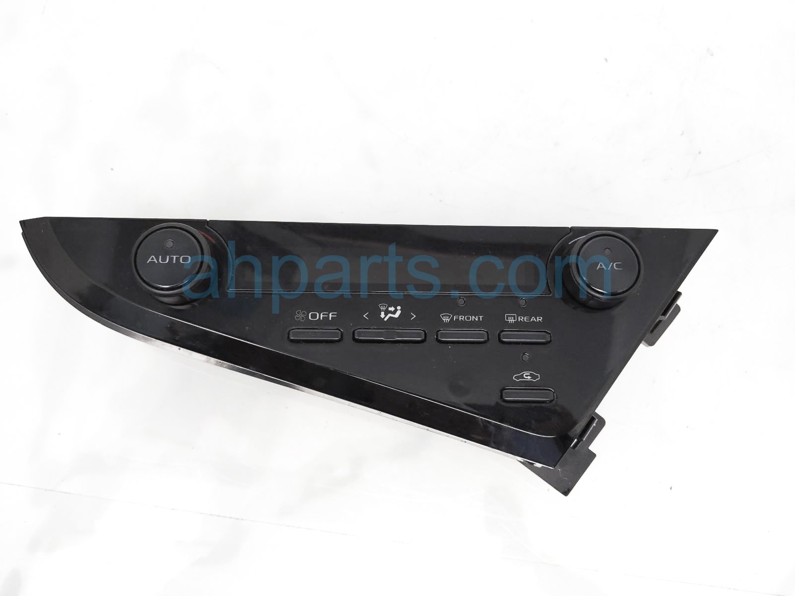 $90 Toyota A/C CLIMATE CONTROL PANEL - ON DASH $90 Toyota A/C CLIMATE CONTROL PANEL - ON DASH