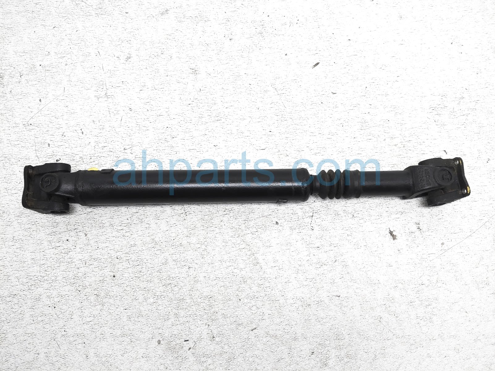 $250 Nissan FRONT PROPELLER / DRIVE SHAFT - 5.6L