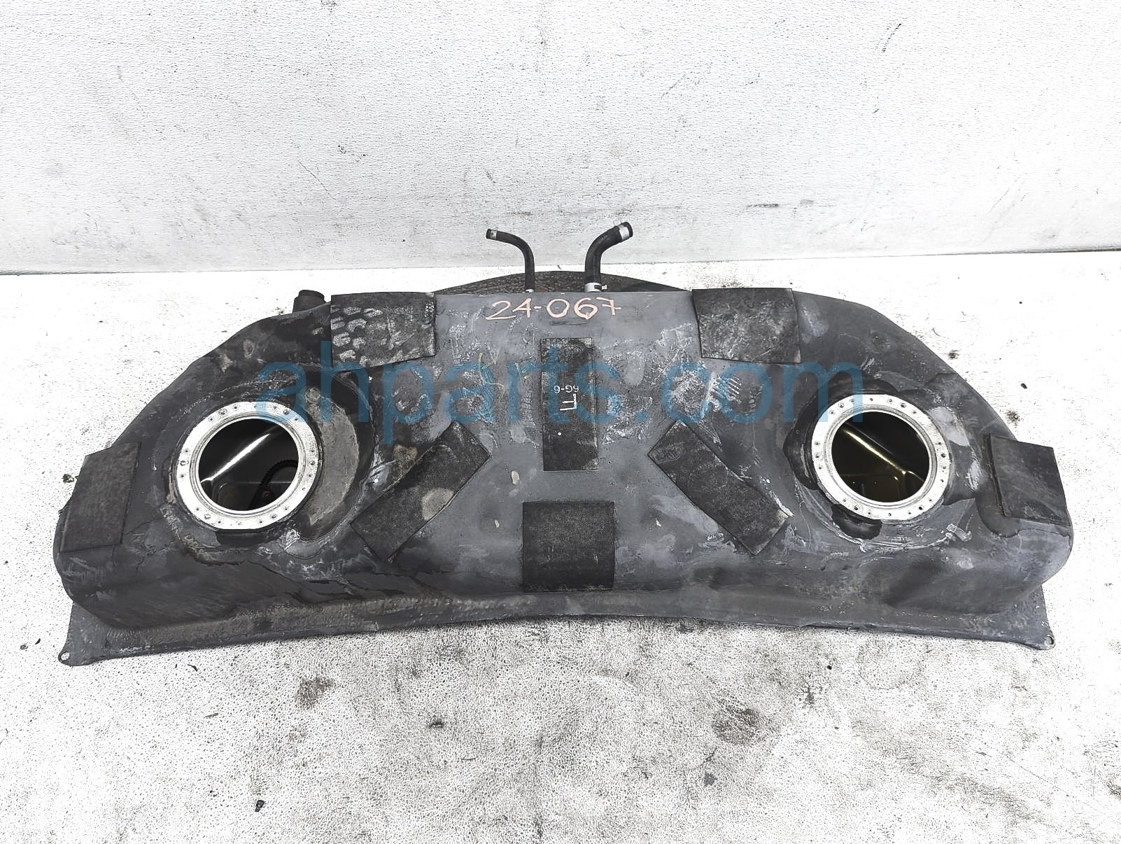 $200 Nissan GAS / FUEL TANK