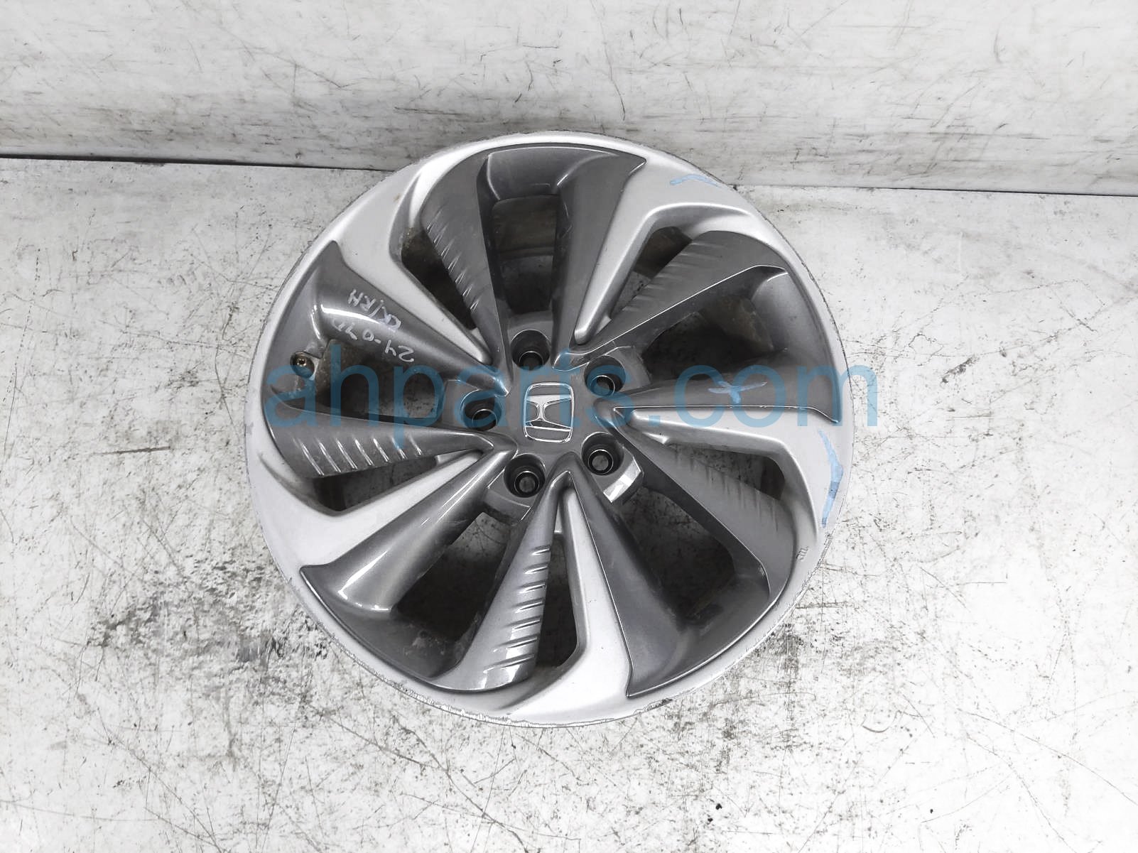 Sold 2020 Honda Clarity Rear Passenger Wheel / Rim 42800 TRT N90 Replacement Sold 2020 Honda Clarity Rear Passenger Wheel / Rim 42800 TRT N90 Replacement thumbnail