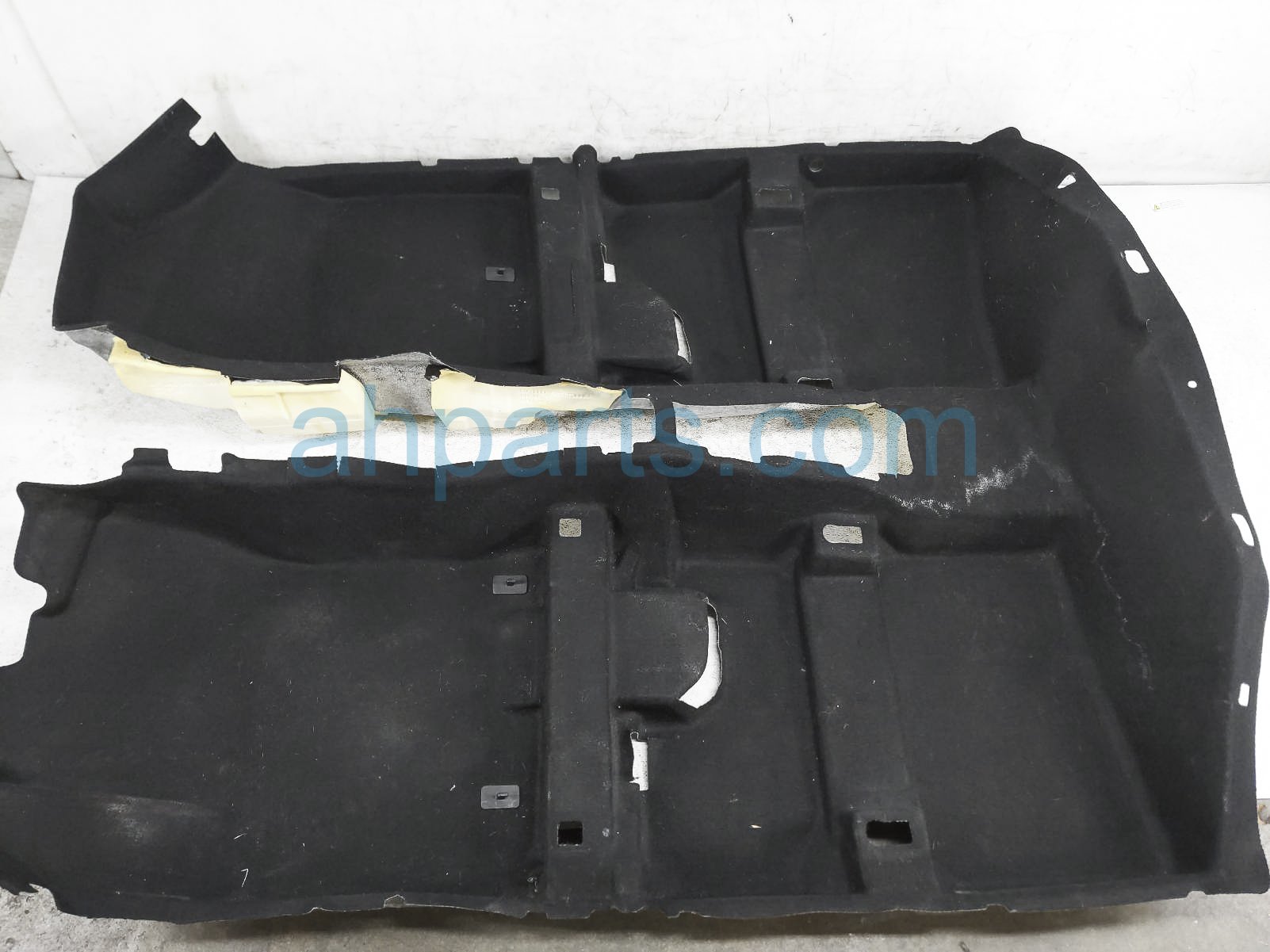 $250 Hyundai FRONT FLOOR CARPET - BLACK $250 Hyundai FRONT FLOOR CARPET - BLACK