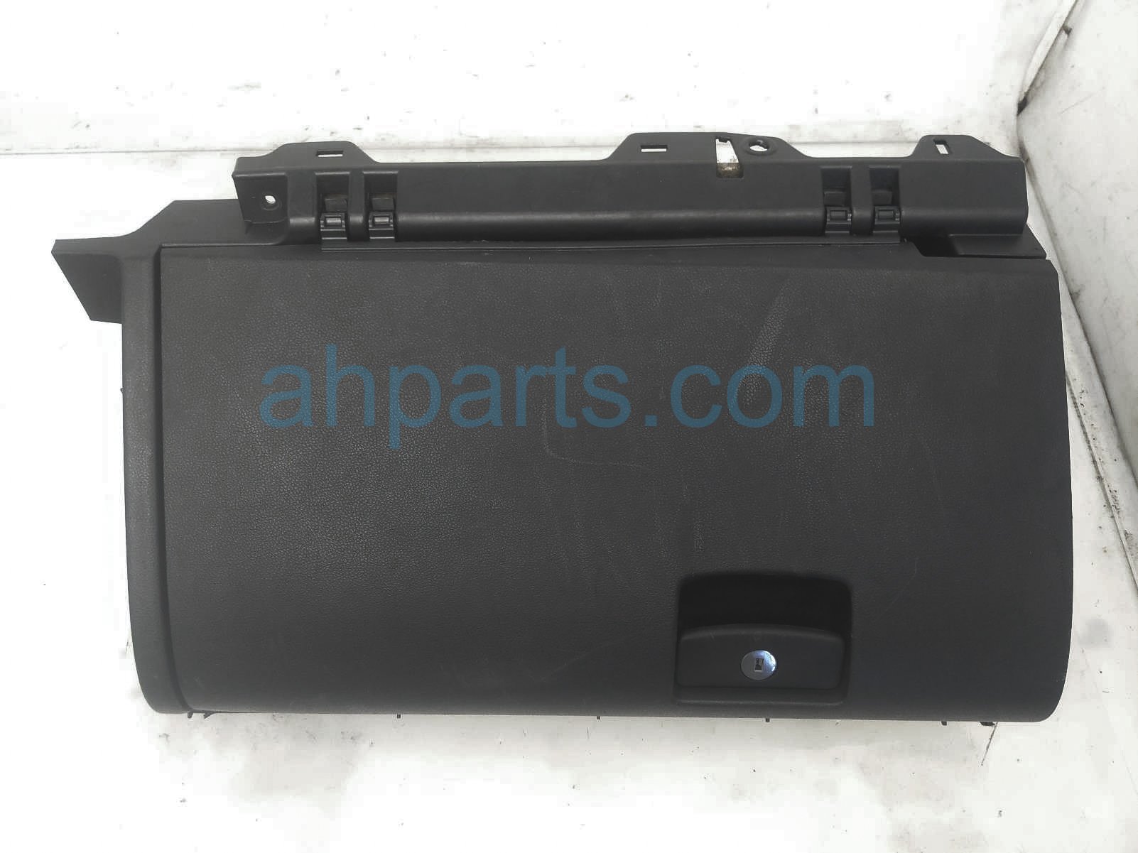 $30 Subaru PASSENGER GLOVE BOX - BLK