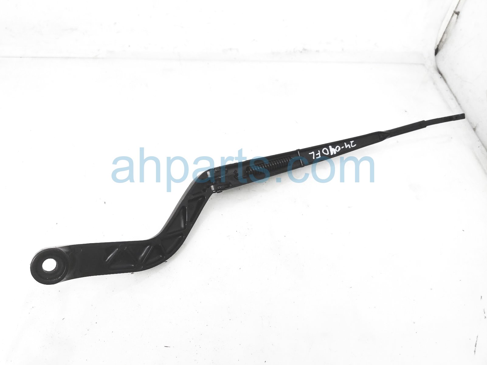 $22 Honda LH WINDSHIELD WIPER ARM $22 Honda LH WINDSHIELD WIPER ARM