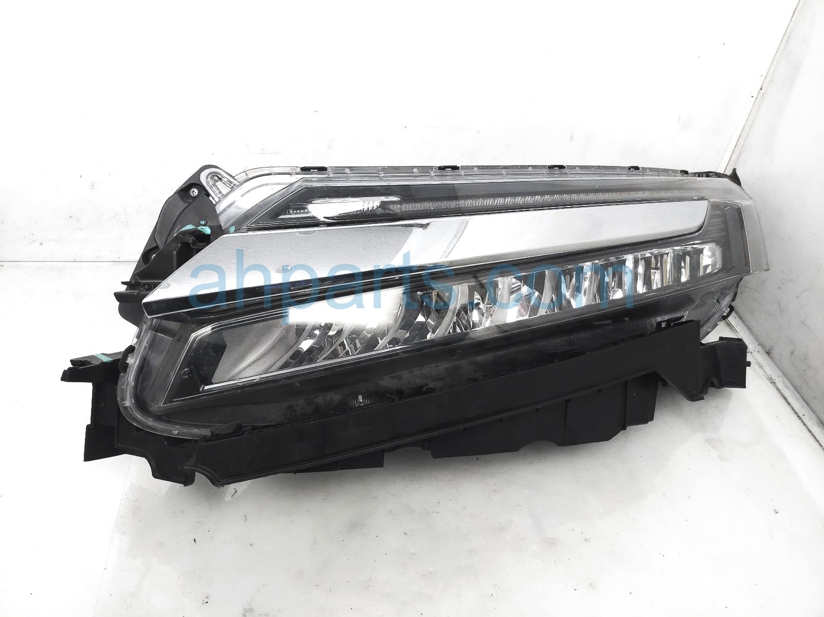 $895 Honda LH HEADLAMP / LIGHT $895 Honda LH HEADLAMP / LIGHT