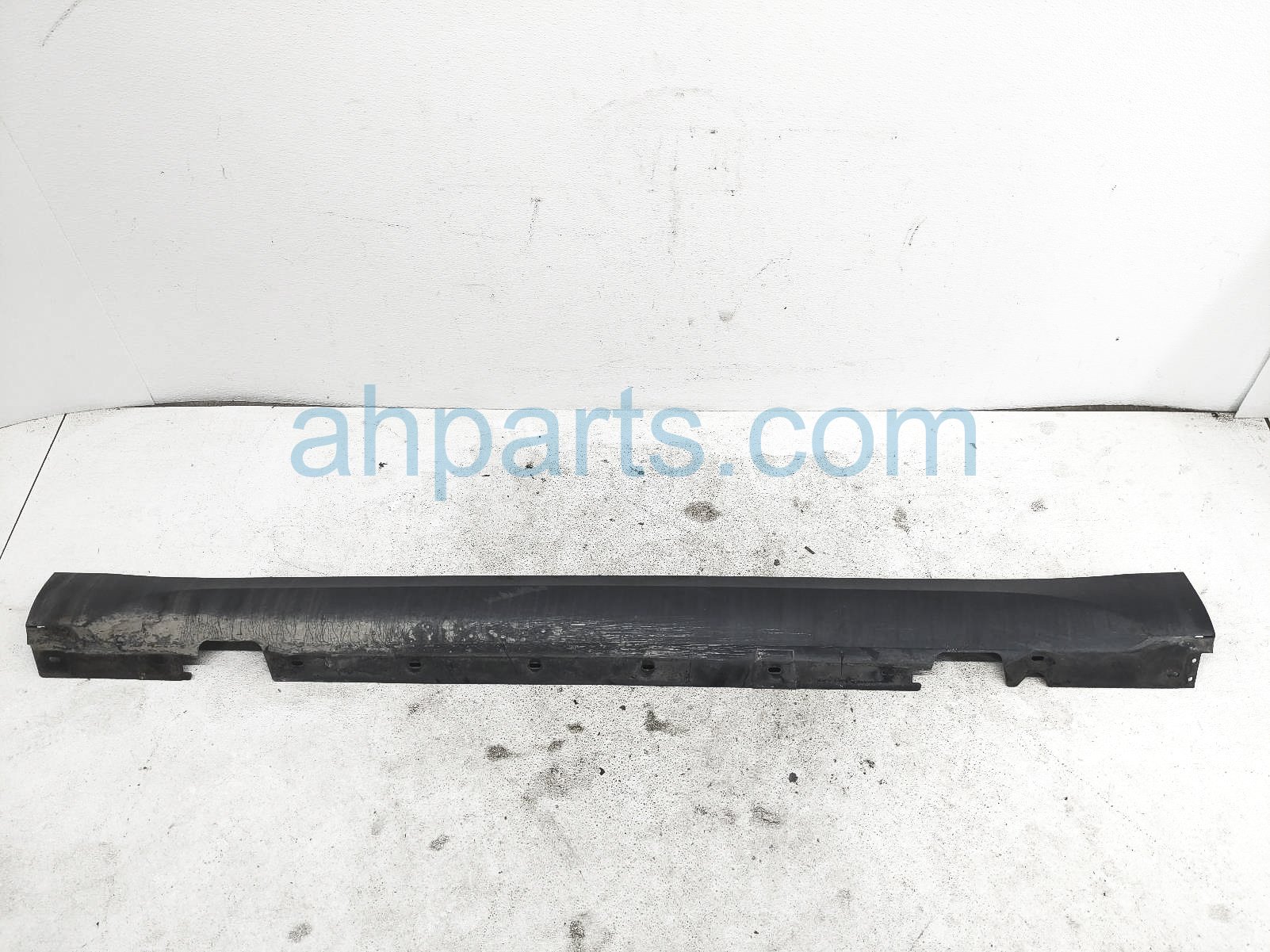 $90 BMW LH SIDE ROCKER PANEL - TEXTURED BLK $90 BMW LH SIDE ROCKER PANEL - TEXTURED BLK