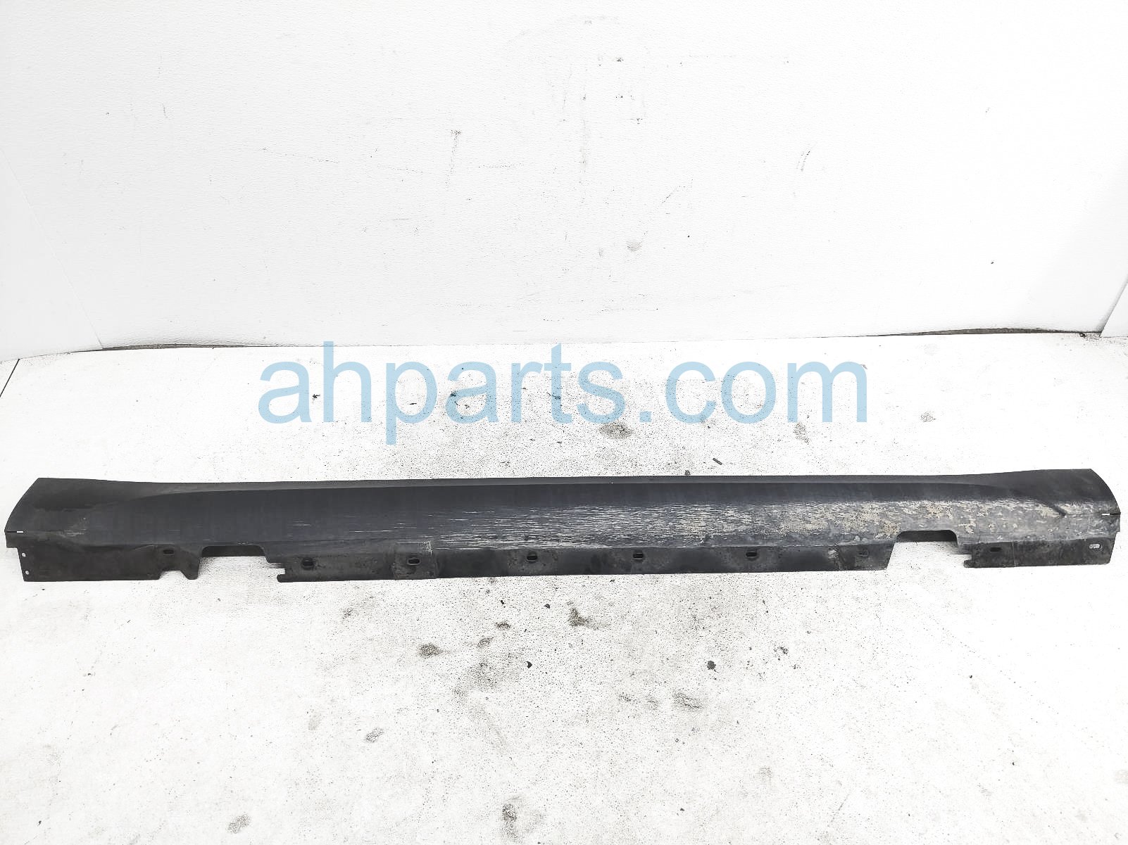 $90 BMW RH SIDE ROCKER PANEL - TEXTURED BLK $90 BMW RH SIDE ROCKER PANEL - TEXTURED BLK