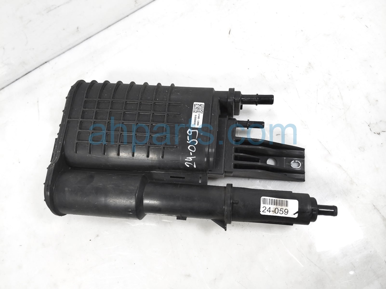 $125 Hyundai FUEL VAPOR CHARCOAL CANISTER $125 Hyundai FUEL VAPOR CHARCOAL CANISTER