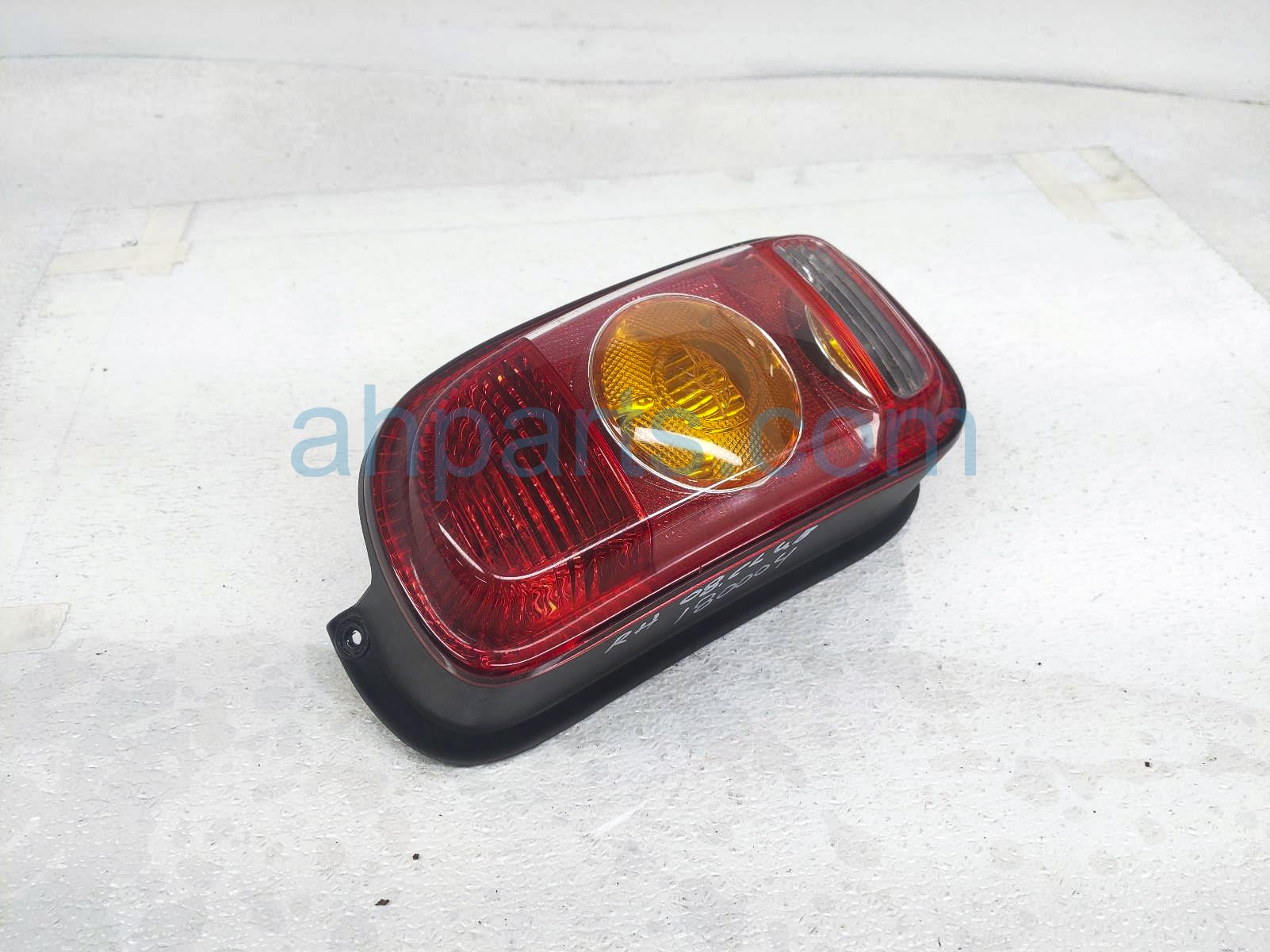 $50 BMW RH TAIL LAMP / LIGHT $50 BMW RH TAIL LAMP / LIGHT