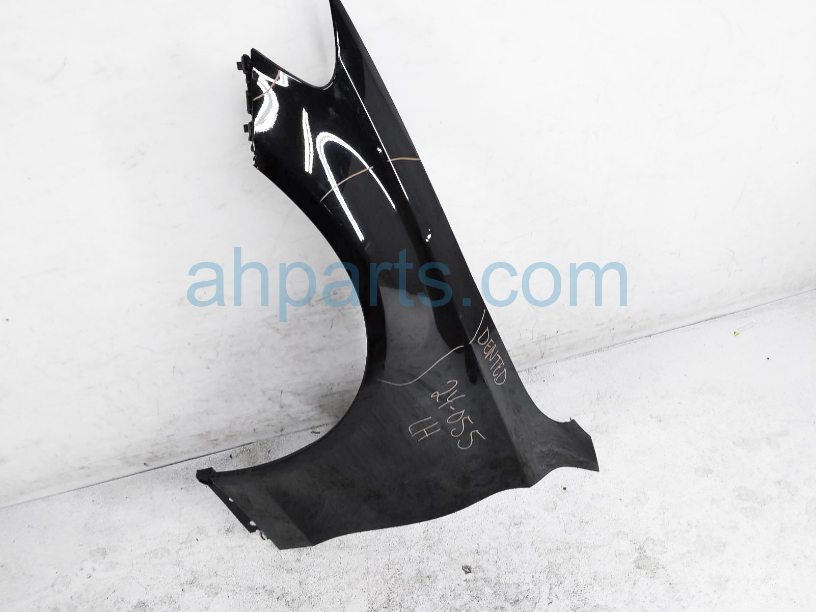 $325 Mercedes LH FENDER - BLACK $325 Mercedes LH FENDER - BLACK