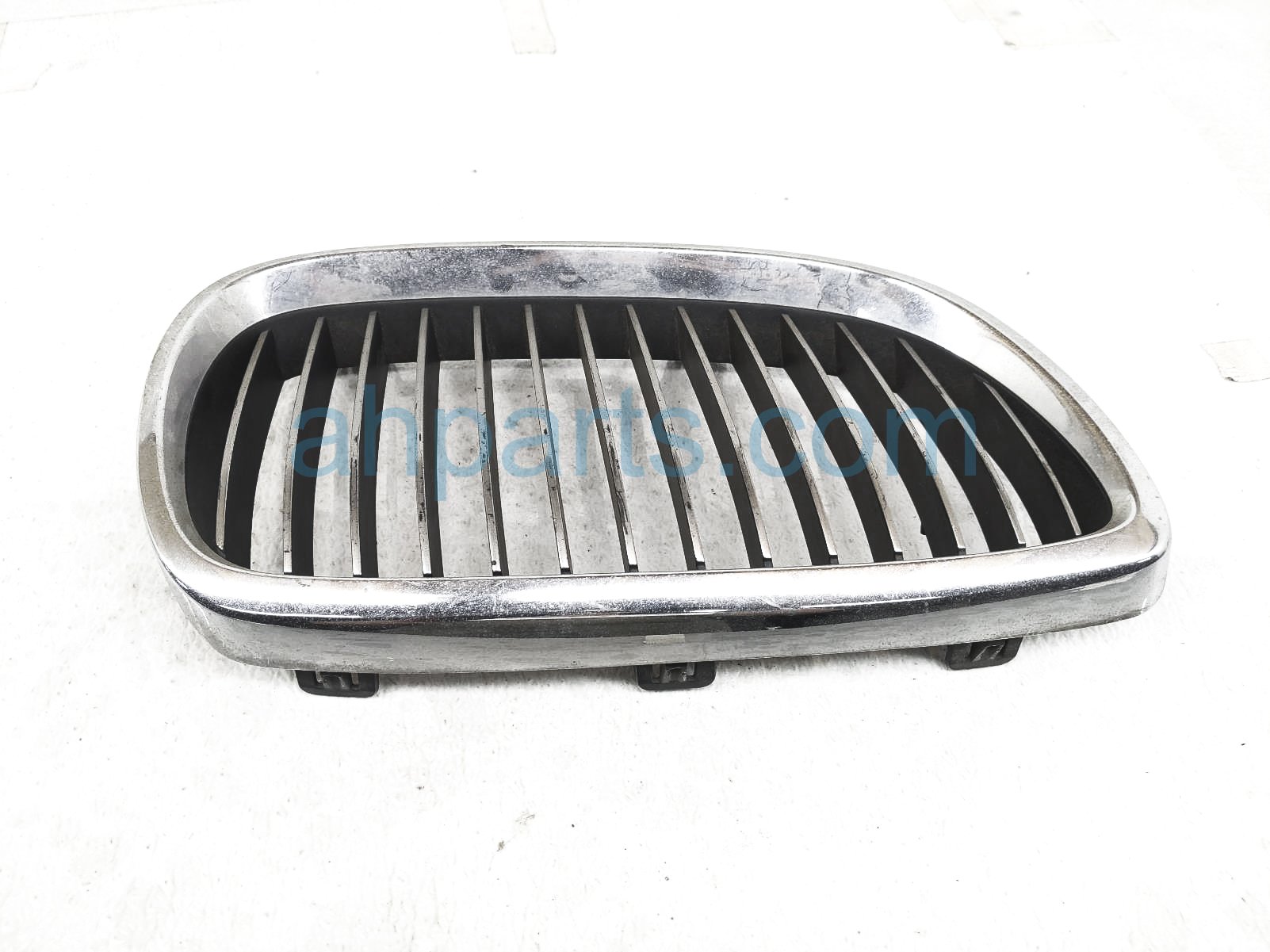 $40 BMW RH SIDE UPPER GRILLE $40 BMW RH SIDE UPPER GRILLE