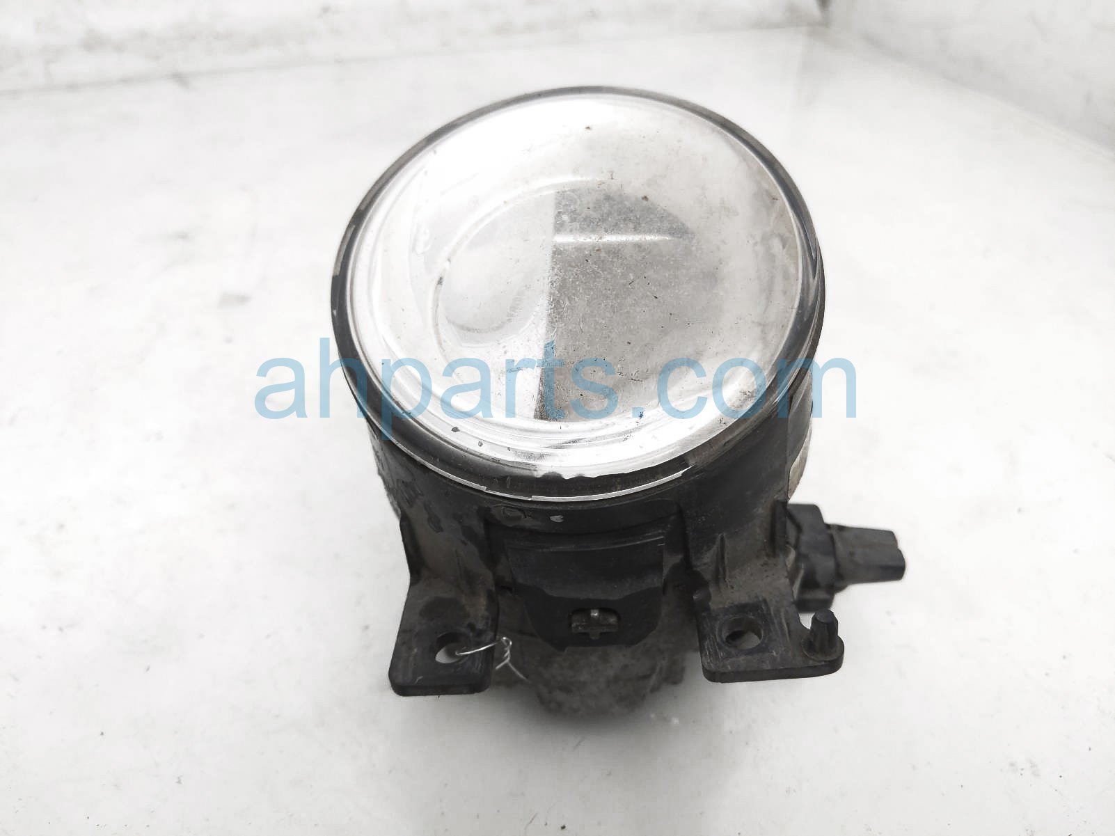 $150 Infiniti RH FOG LAMP / LIGHT