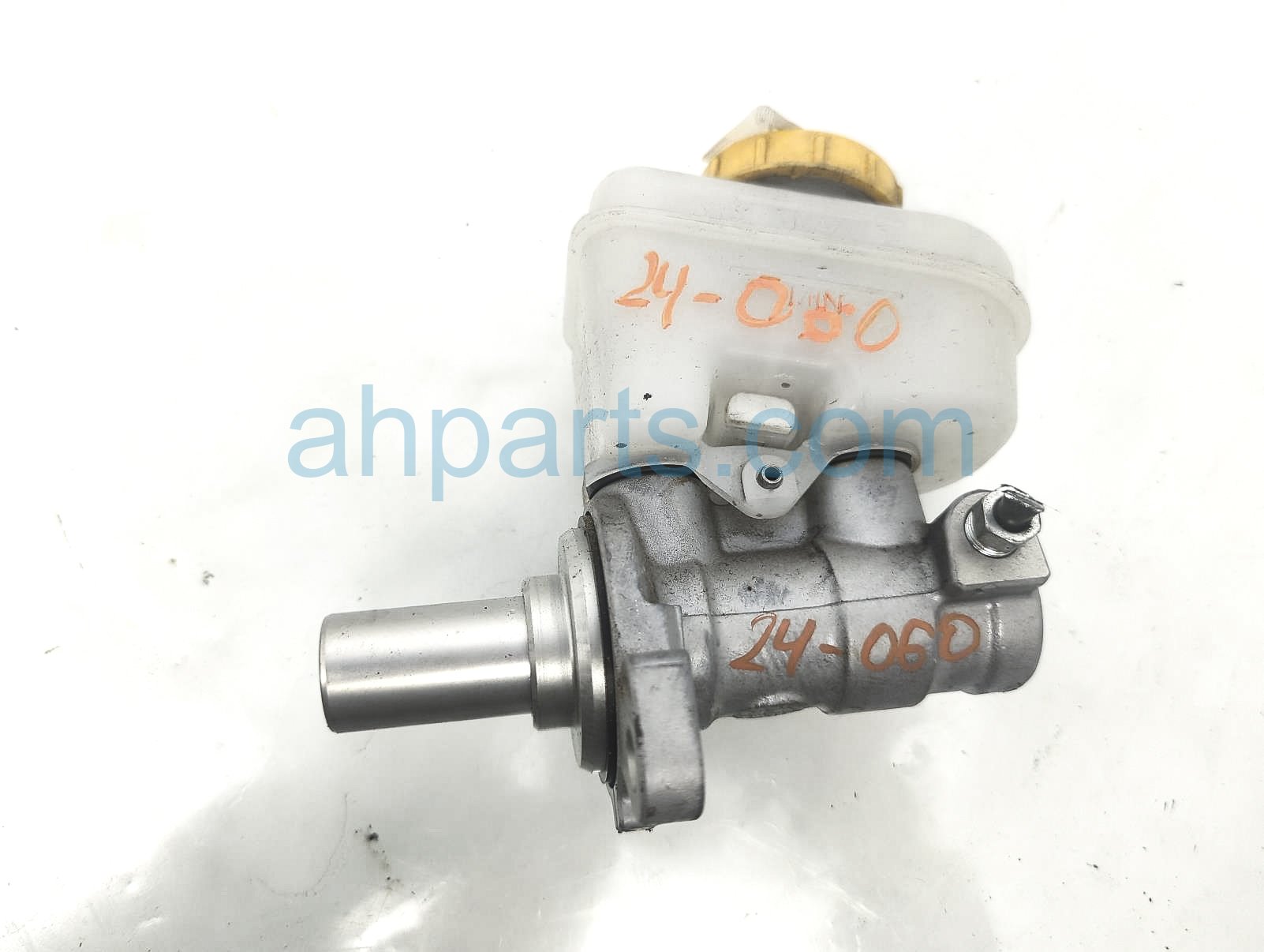 $35 Subaru M/T BRAKE MASTER CYLINDER