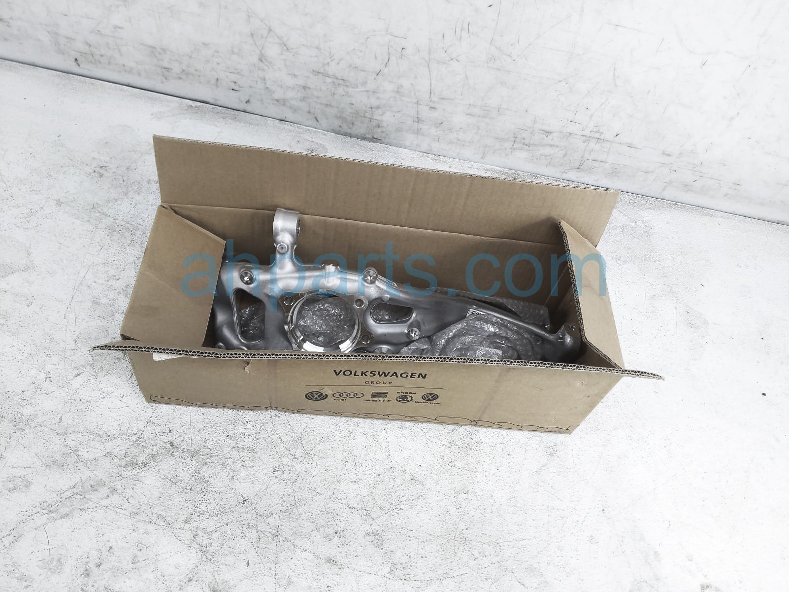 $220 Audi FR/LH SPINDLE KNUCKLE (NO HUB) $220 Audi FR/LH SPINDLE KNUCKLE (NO HUB)