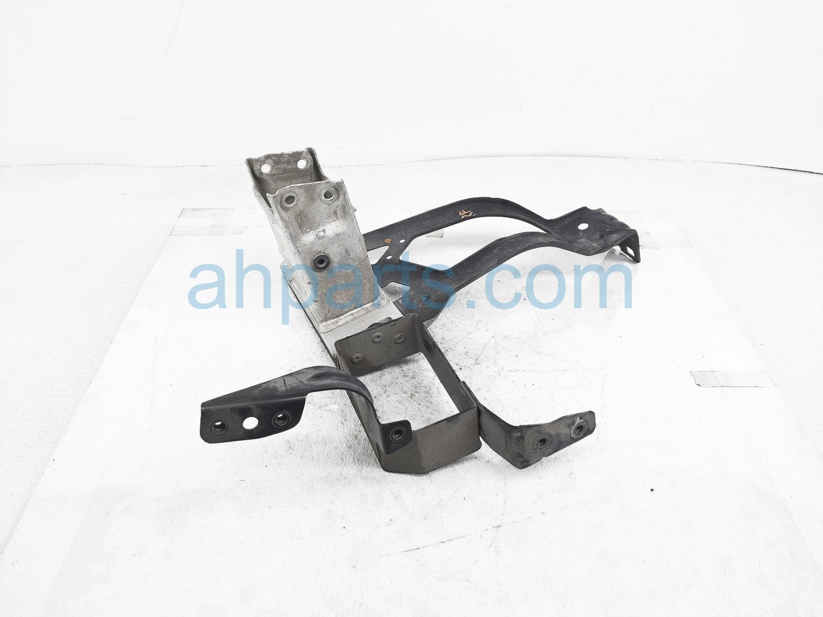 $60 BMW FR/RH REINFORCEMENT BRACKET $60 BMW FR/RH REINFORCEMENT BRACKET