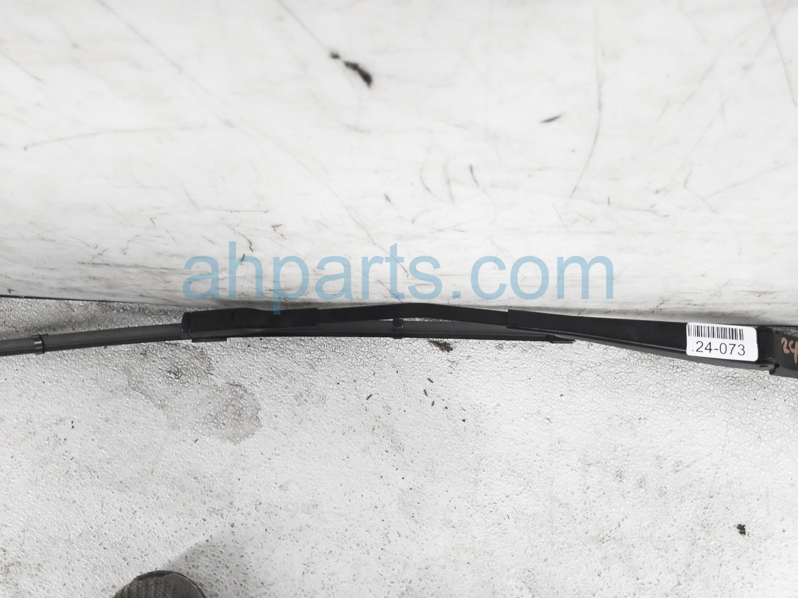$30 Audi LH WINDSHIELD WIPER ARM $30 Audi LH WINDSHIELD WIPER ARM
