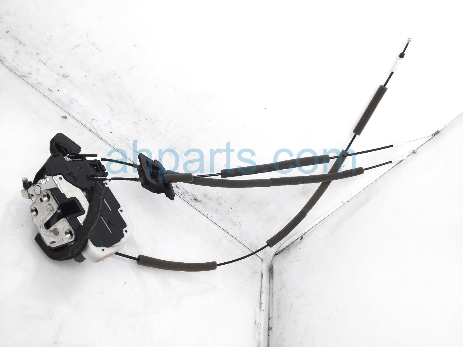 $125 Nissan RH DOOR LOCK ACTUATOR ASSY $125 Nissan RH DOOR LOCK ACTUATOR ASSY