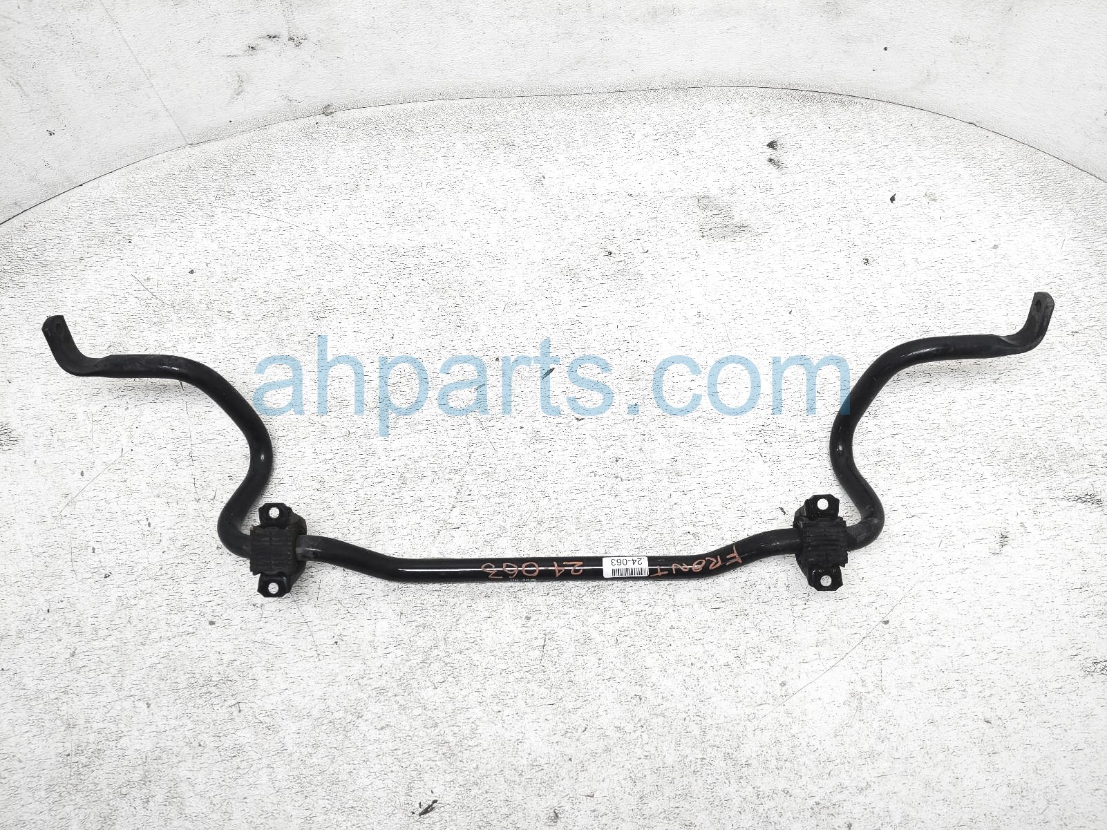 $50 GMC FRONT STABILIZER / SWAY BAR - 1.5T