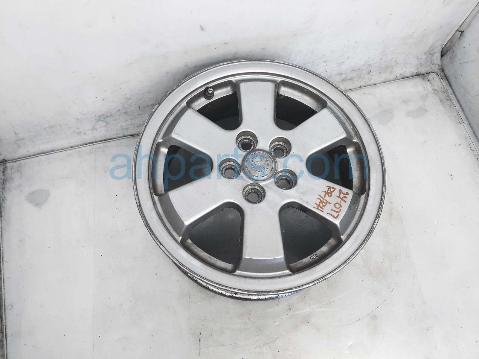 $60 Toyota RR/RH WHEEL / RIM - SOME CURB $60 Toyota RR/RH WHEEL / RIM - SOME CURB