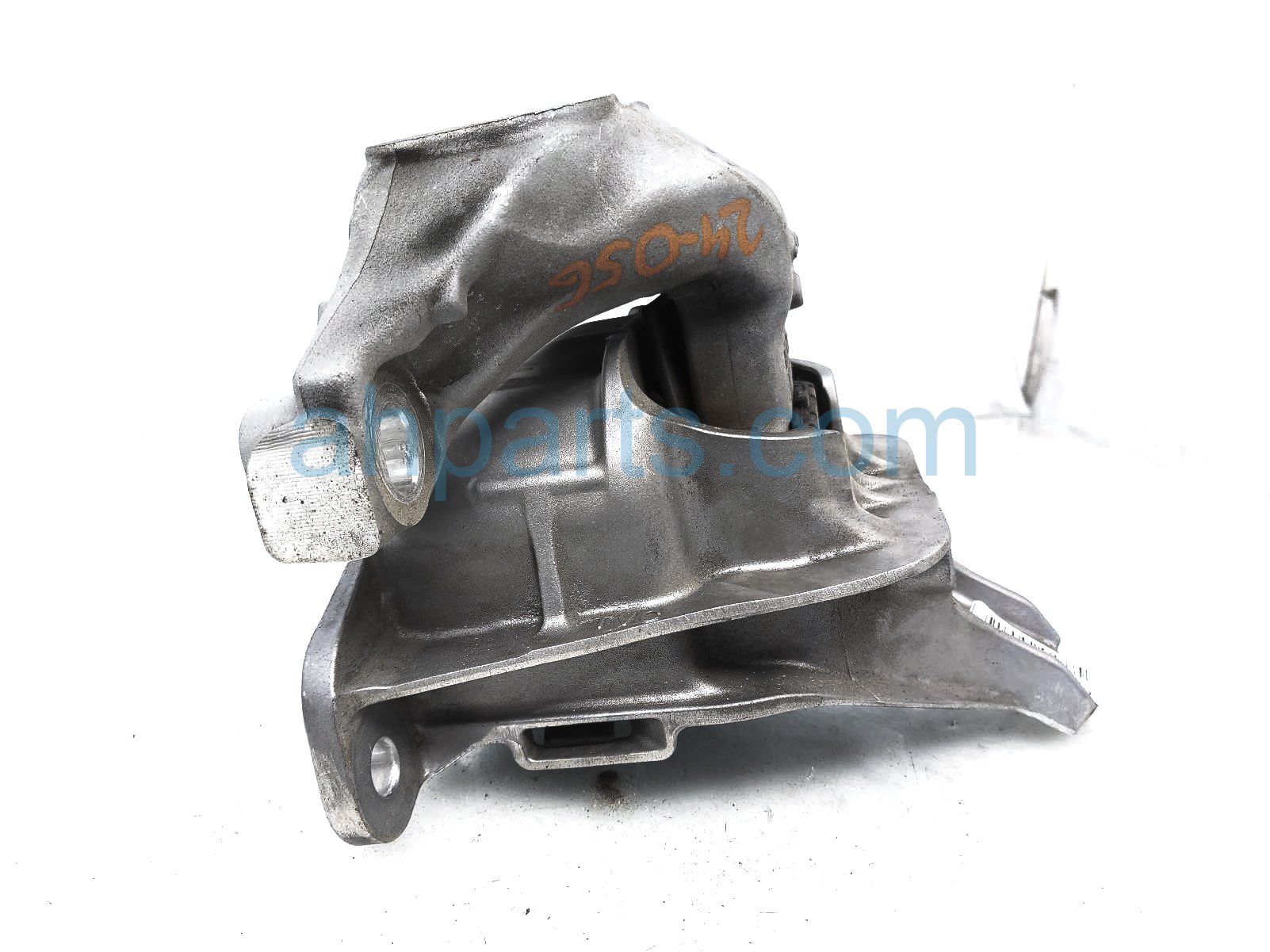 $145 Honda TRANSMISSION MOUNT W/BRACKET - 2.0L $145 Honda TRANSMISSION MOUNT W/BRACKET - 2.0L