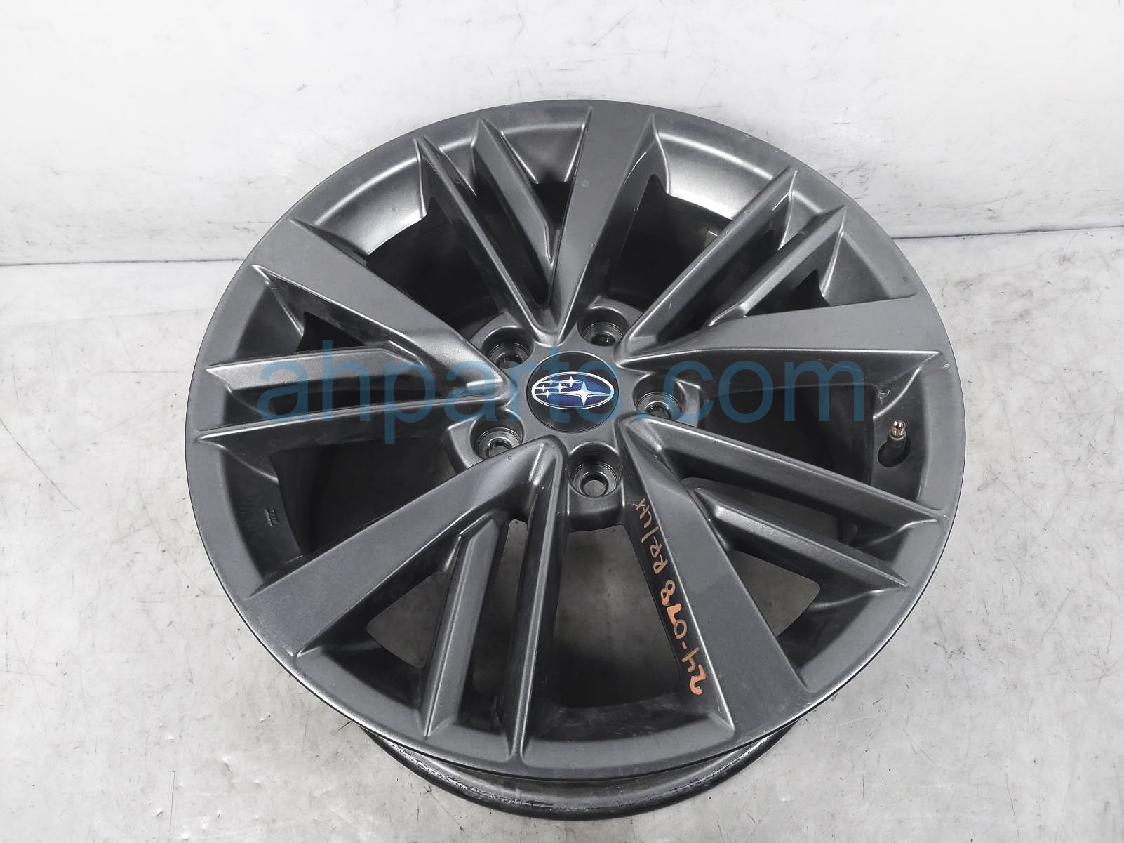 $185 Subaru RR/LH WHEEL / RIM $185 Subaru RR/LH WHEEL / RIM