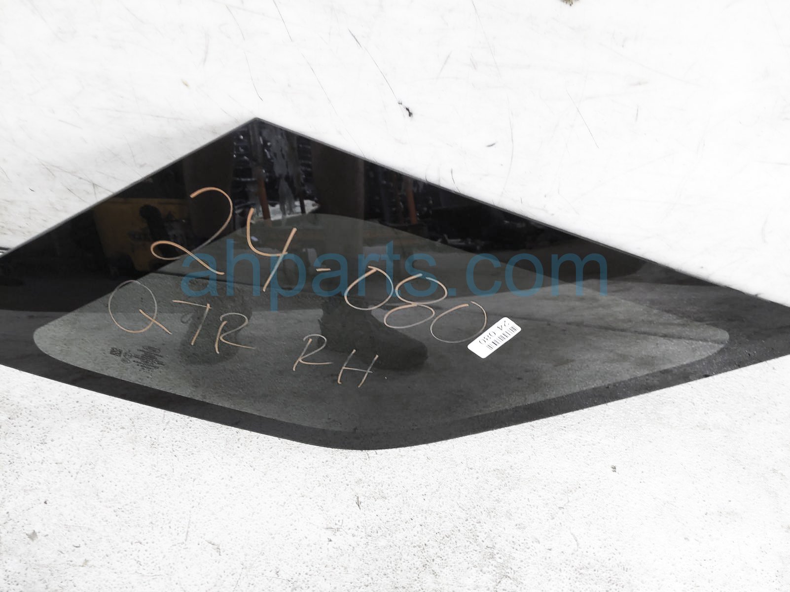 $150 Ford RH QUARTER WINDOW GLASS $150 Ford RH QUARTER WINDOW GLASS