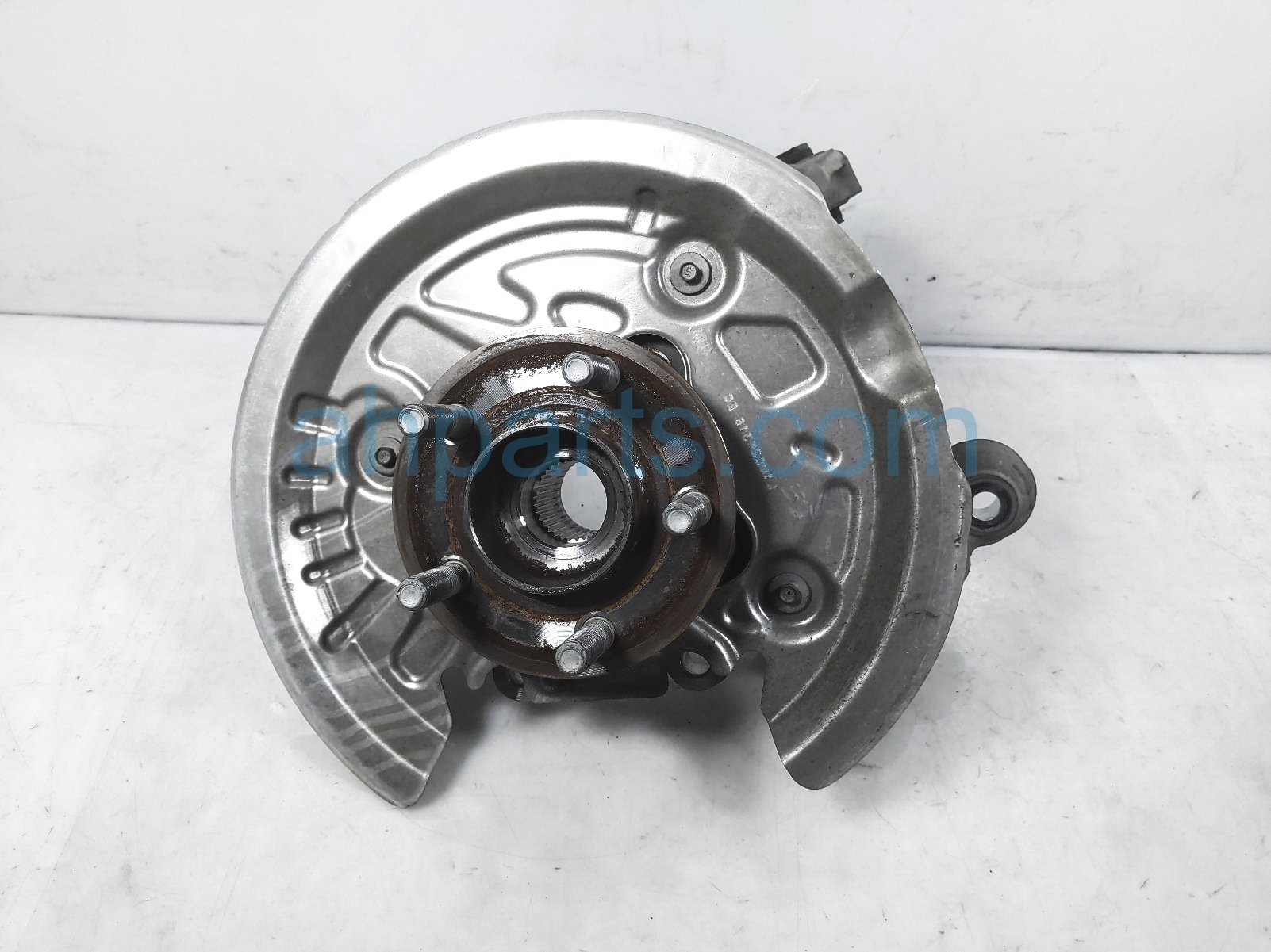 $199 Ford RR/RH SPINDLE KNUCKLE HUB