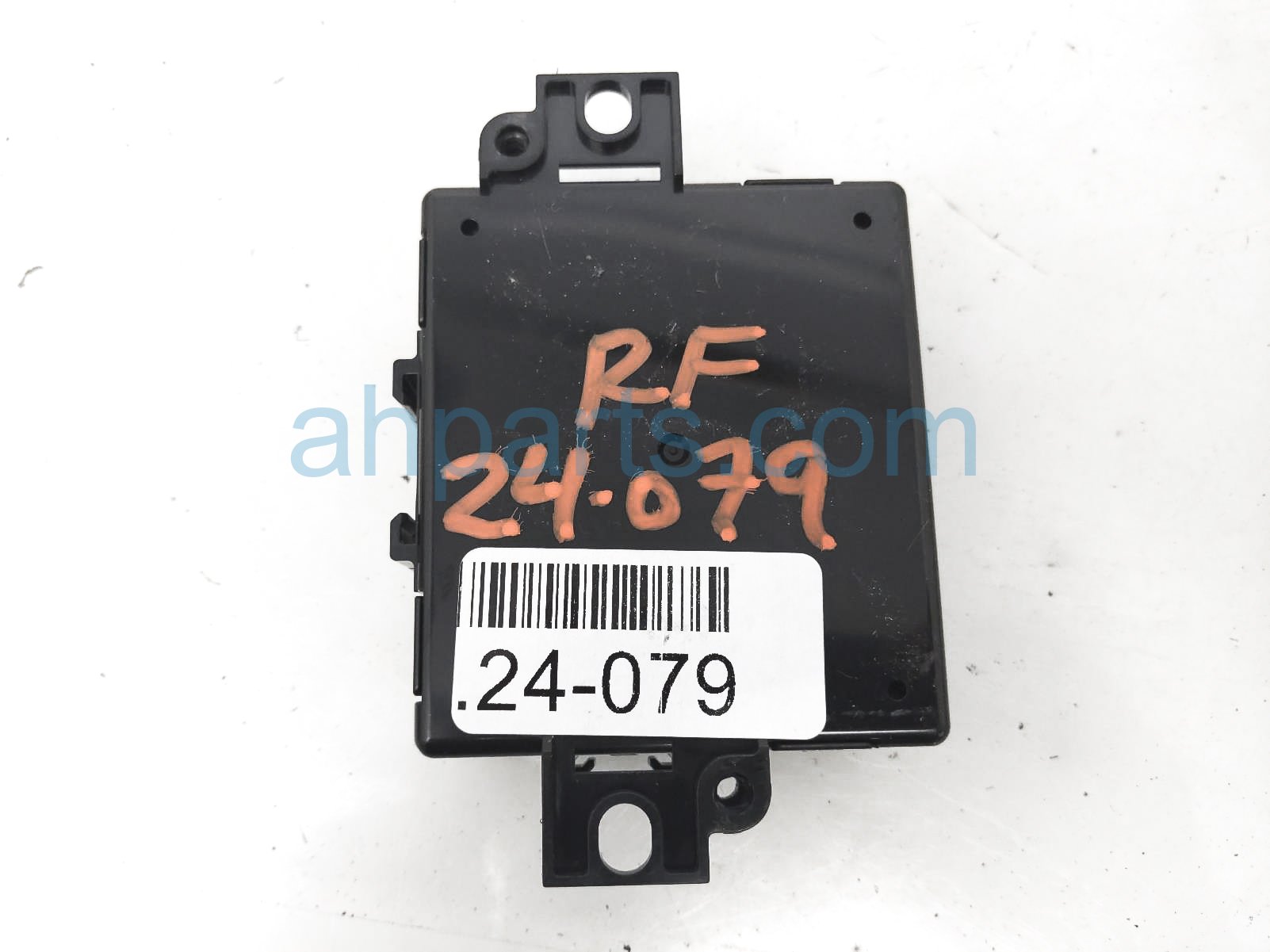 $30 Infiniti SONAR CONTROL UNIT $30 Infiniti SONAR CONTROL UNIT