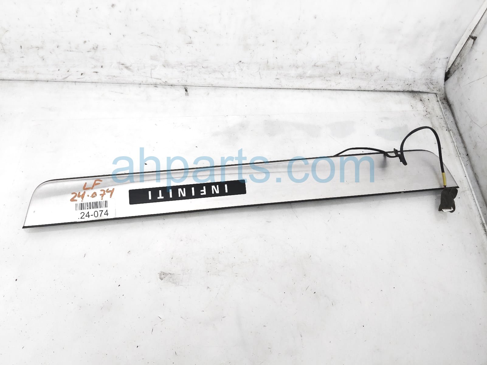 $40 Infiniti FR/LH DOOR SILL PANEL - LED $40 Infiniti FR/LH DOOR SILL PANEL - LED