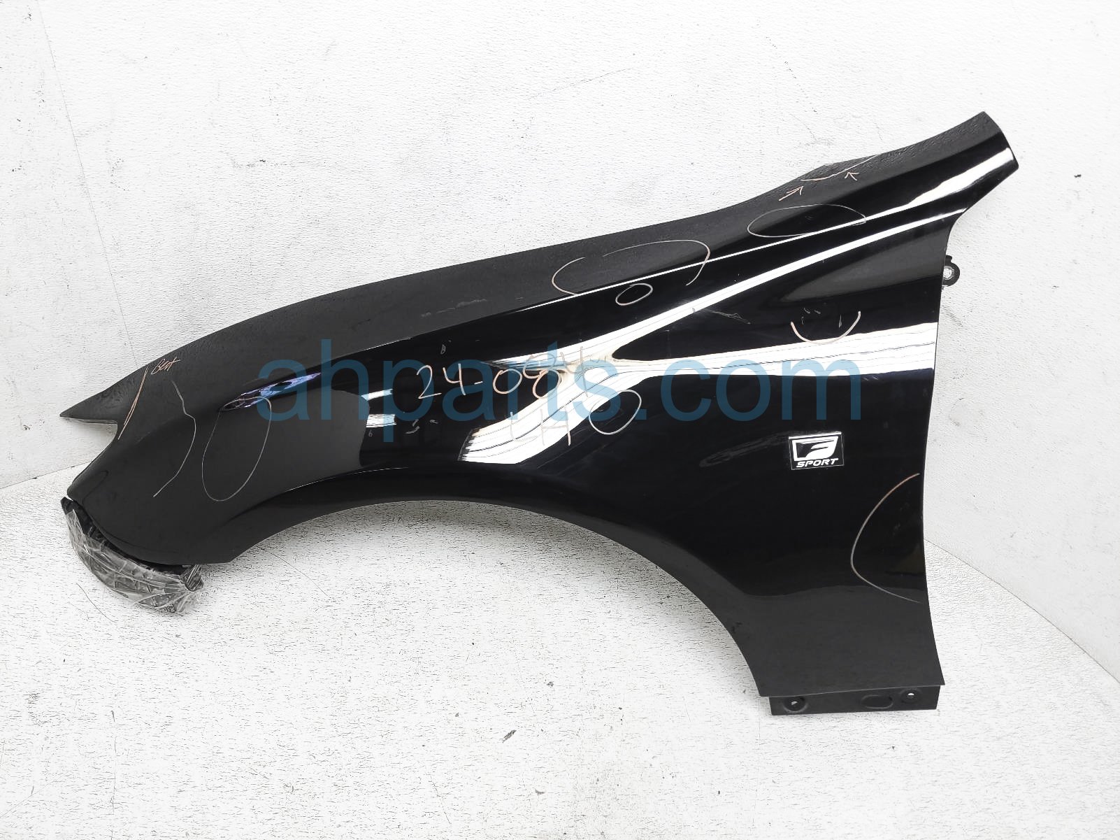 $199 Lexus LH FENDER - BLACK - DENTED $199 Lexus LH FENDER - BLACK - DENTED