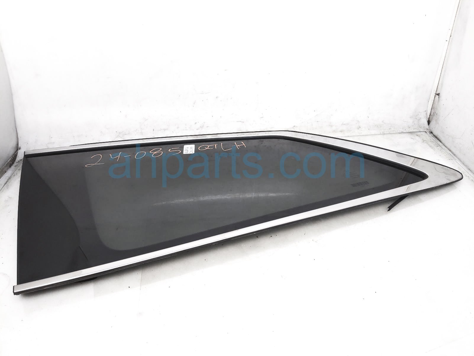 $175 Honda LH QUARTER WINDOW GLASS $175 Honda LH QUARTER WINDOW GLASS