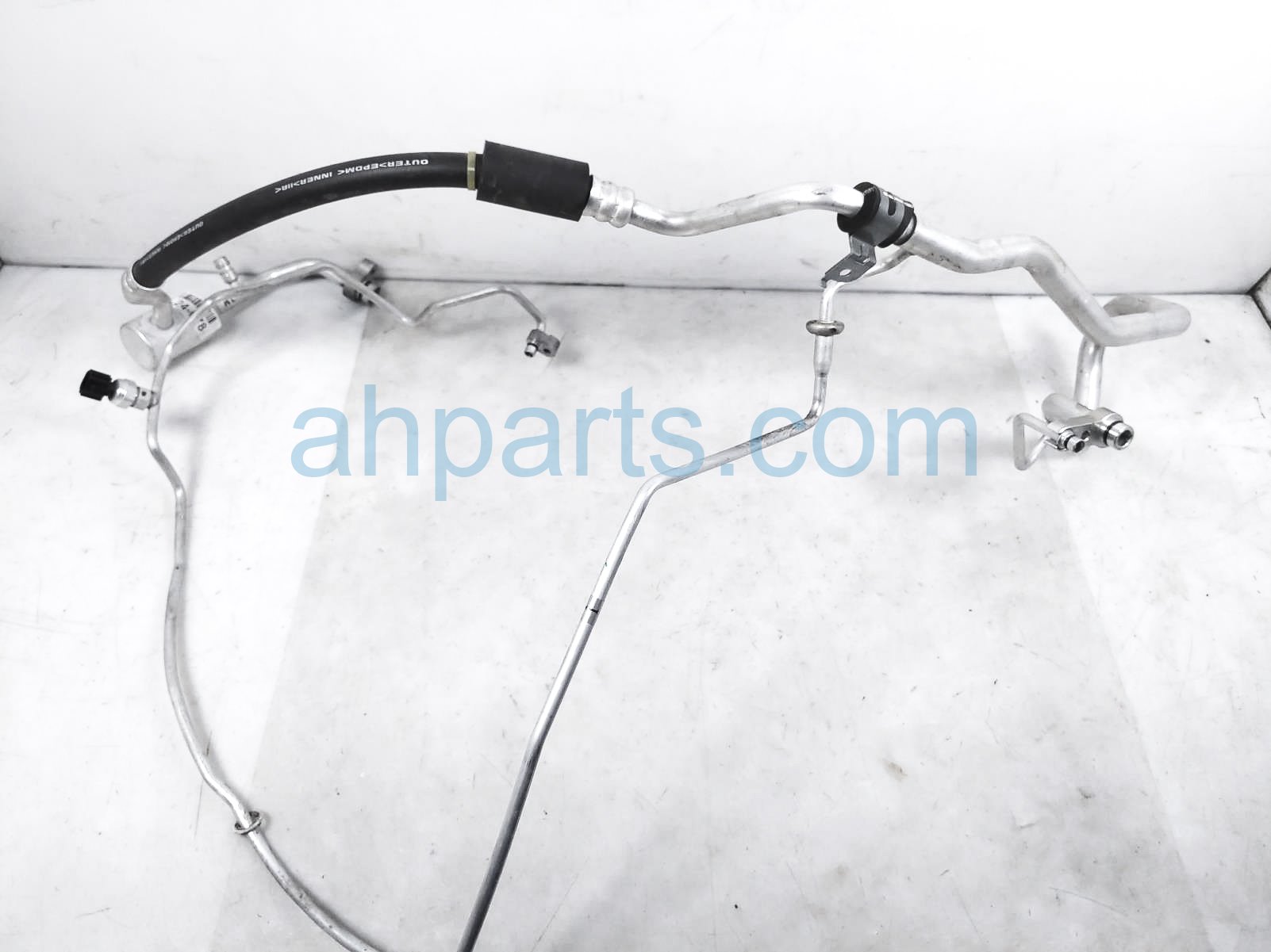 $100 Subaru A/C RERIGERANT SUCTION HOSE - 2.4L $100 Subaru A/C RERIGERANT SUCTION HOSE - 2.4L