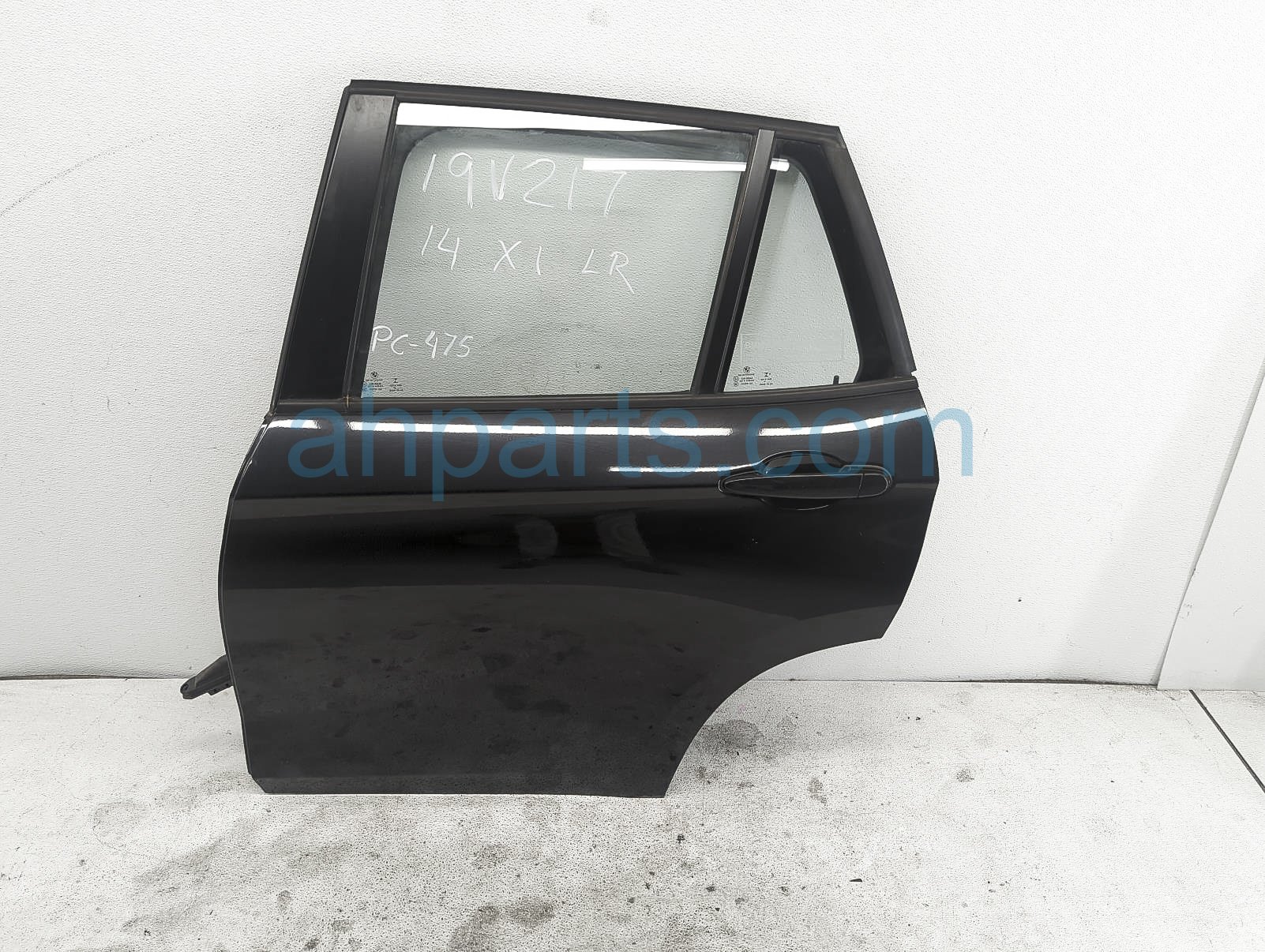 $300 BMW RR/LH DOOR - BLACK $300 BMW RR/LH DOOR - BLACK