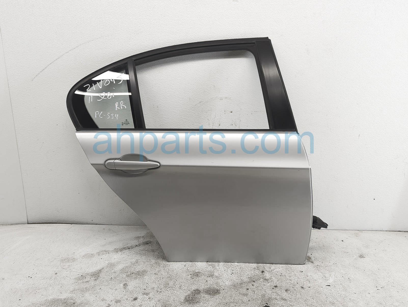 $99 BMW RR/RH DOOR - SILVER $99 BMW RR/RH DOOR - SILVER