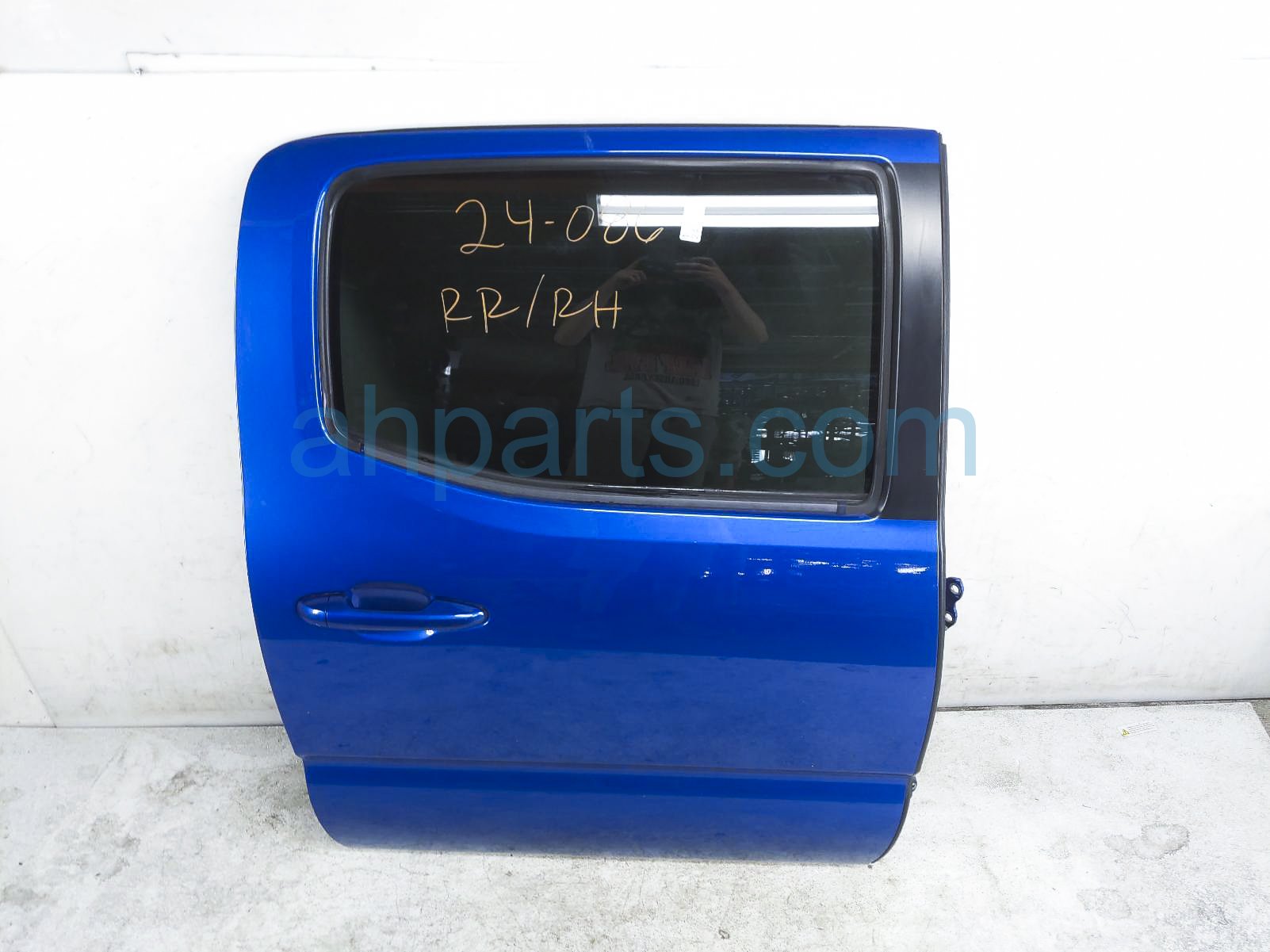 $695 Toyota RR/RH DOOR - BLUE - NO INSIDE TRIM $695 Toyota RR/RH DOOR - BLUE - NO INSIDE TRIM