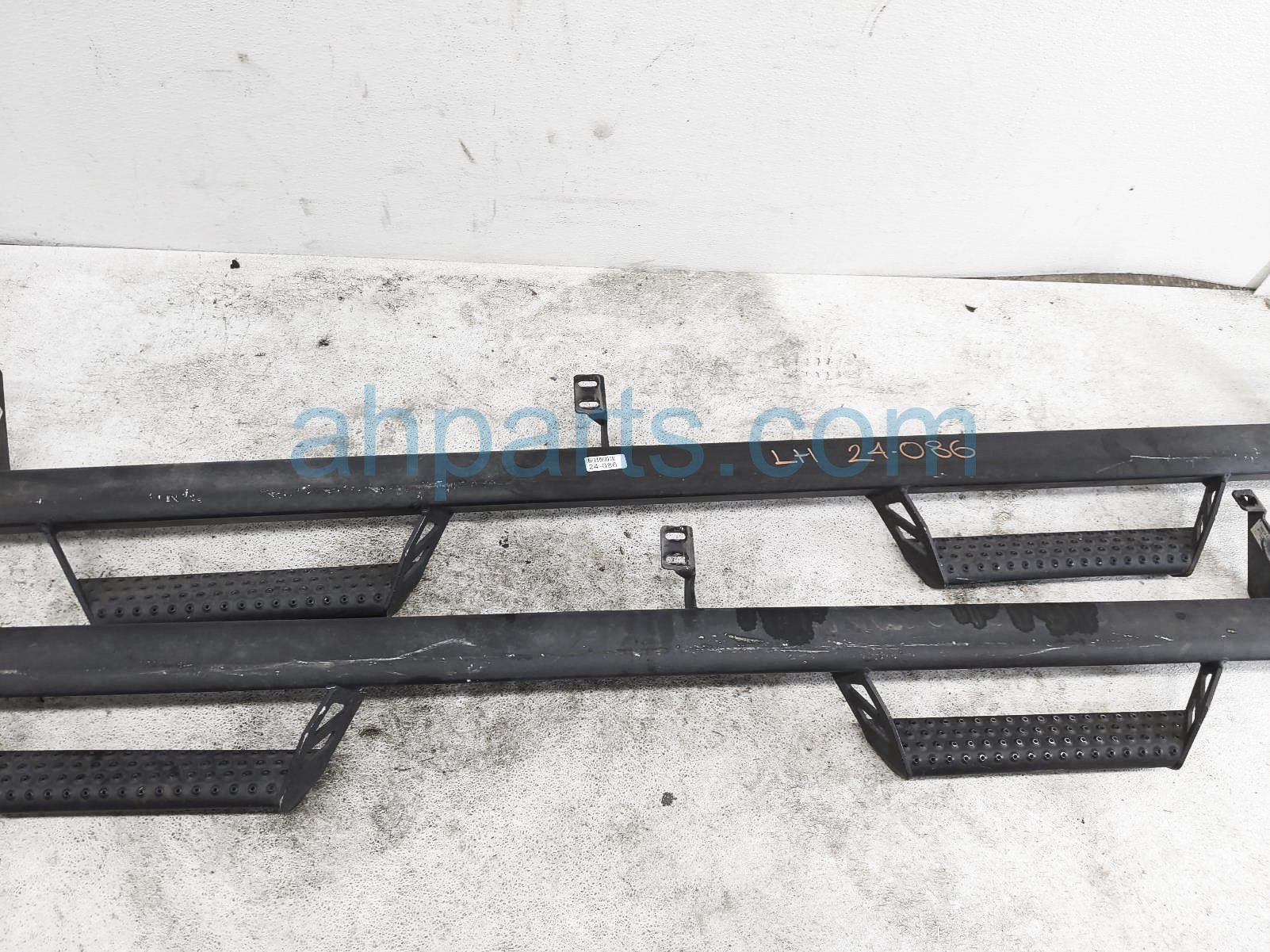 $395 Toyota LH & RH RUNNING BOARDS $395 Toyota LH & RH RUNNING BOARDS
