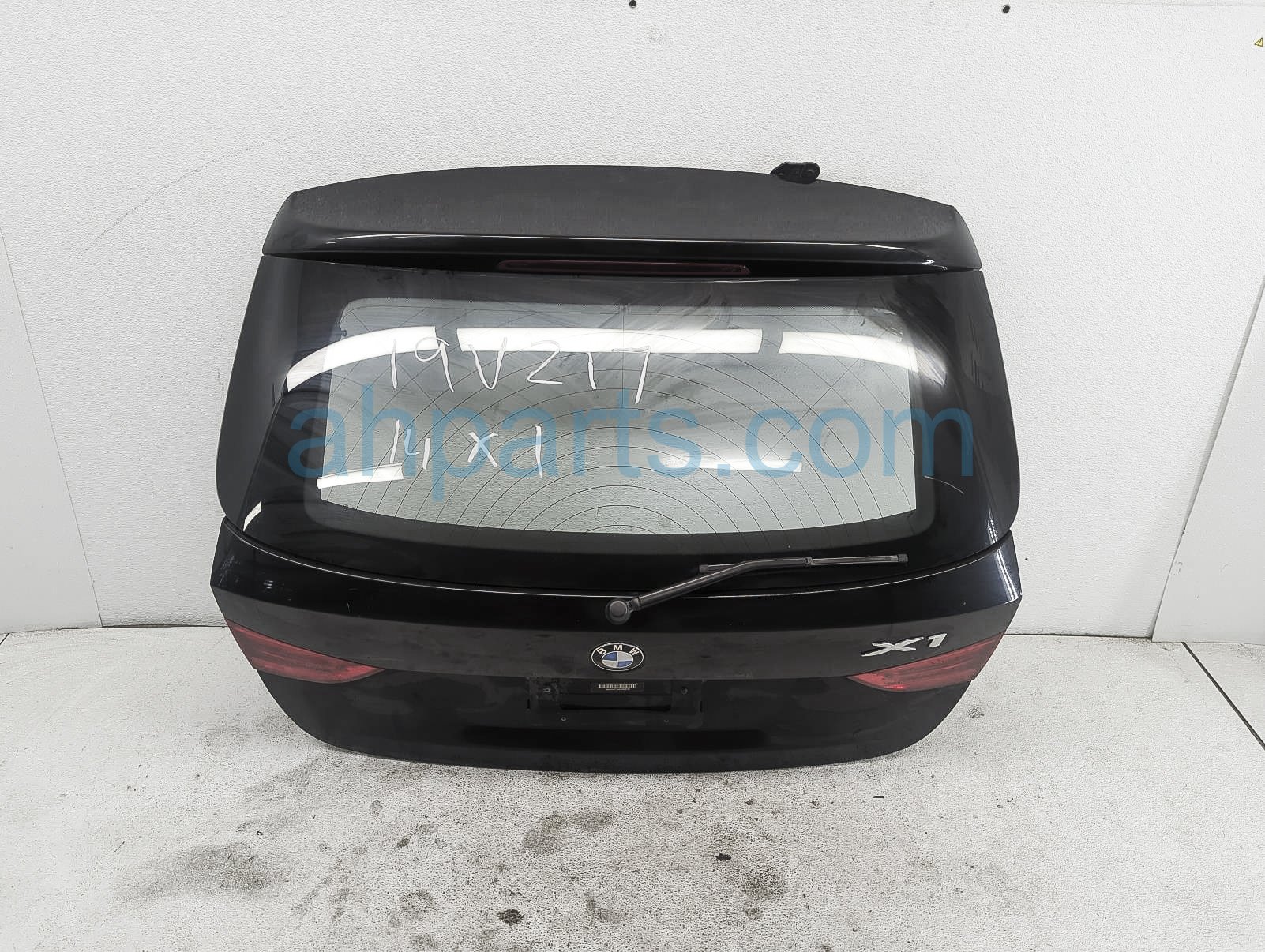 $450 BMW REAR TAIL GATE / LIFT GATE - BLACK $450 BMW REAR TAIL GATE / LIFT GATE - BLACK