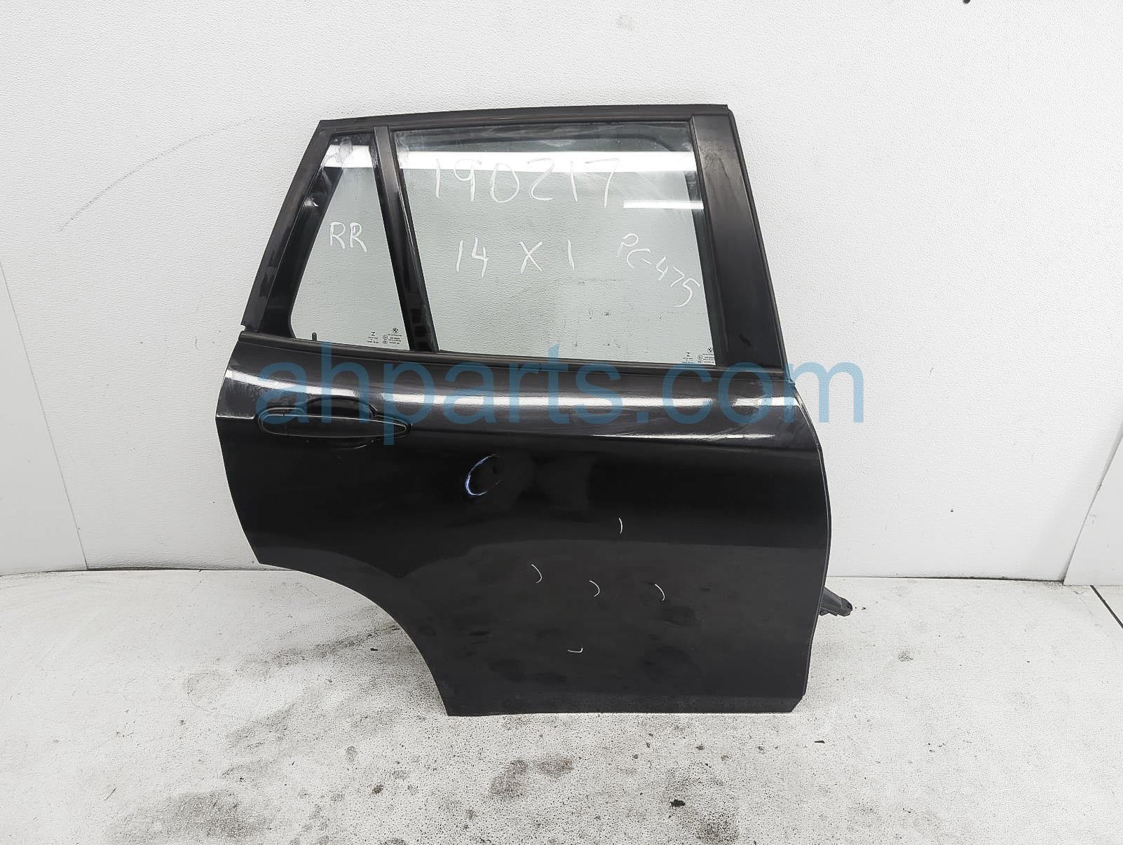 $300 BMW RR/RH DOOR - BLACK $300 BMW RR/RH DOOR - BLACK