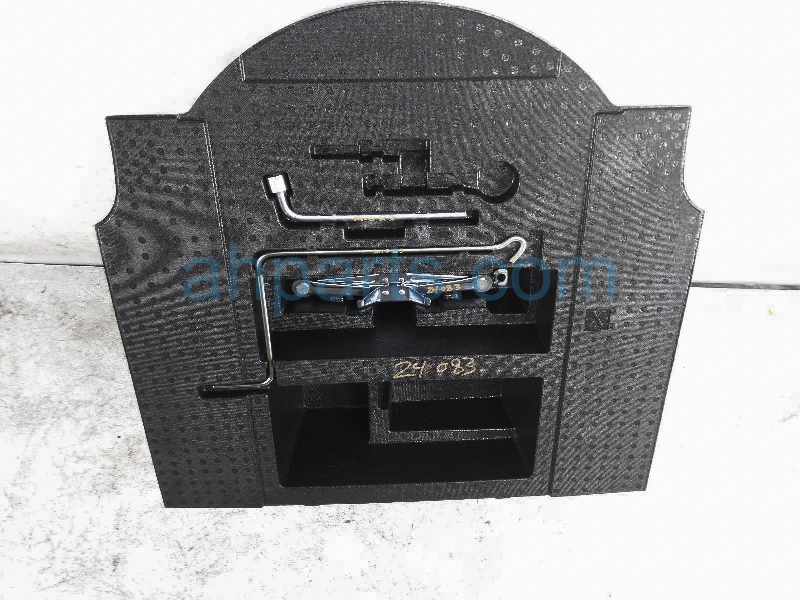 $145 Subaru JACK KIT & FOAM HOLDER ASSY $145 Subaru JACK KIT & FOAM HOLDER ASSY