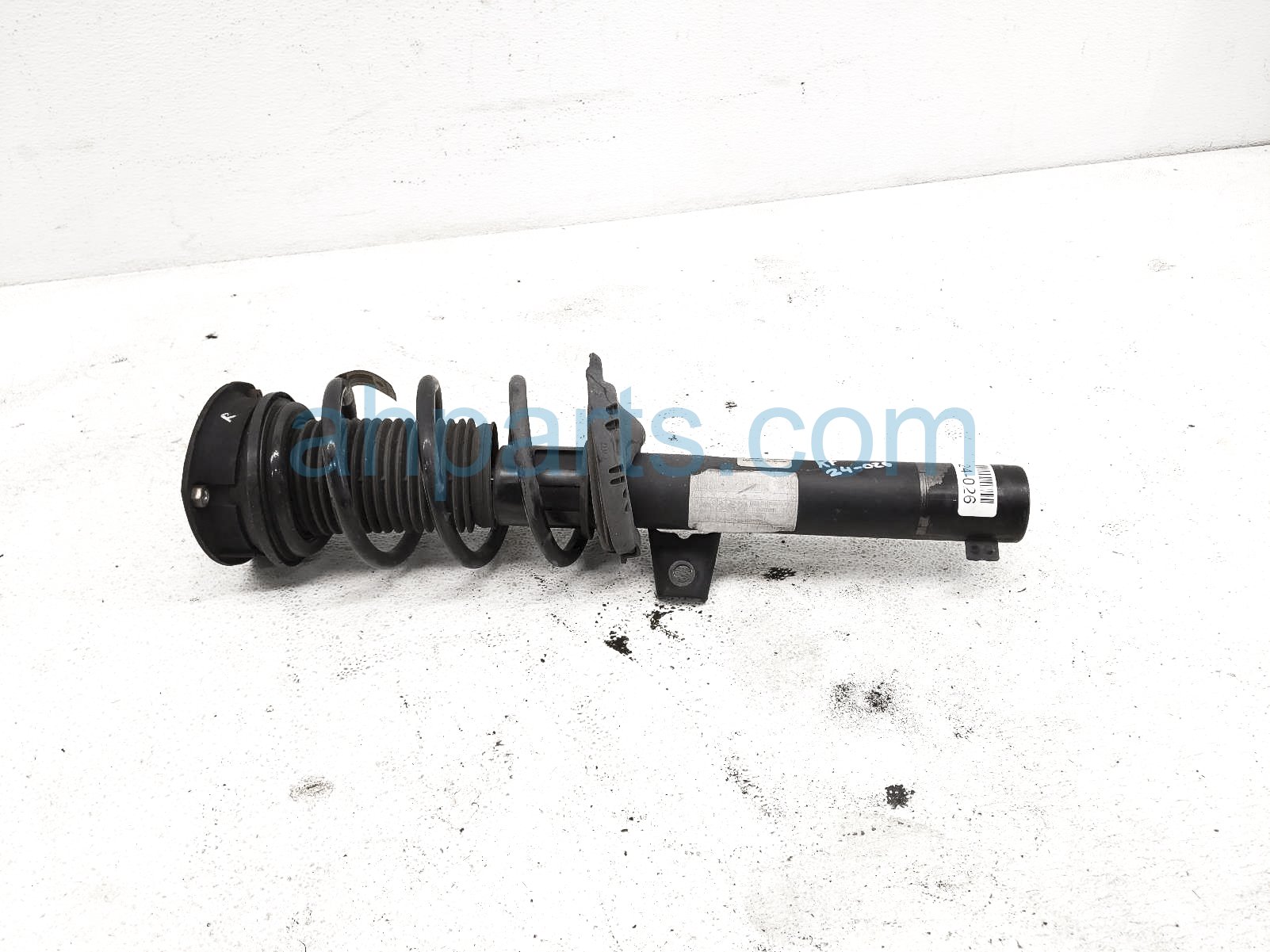 $135 Volkswagen FR/RH STRUT + SPRING $135 Volkswagen FR/RH STRUT + SPRING