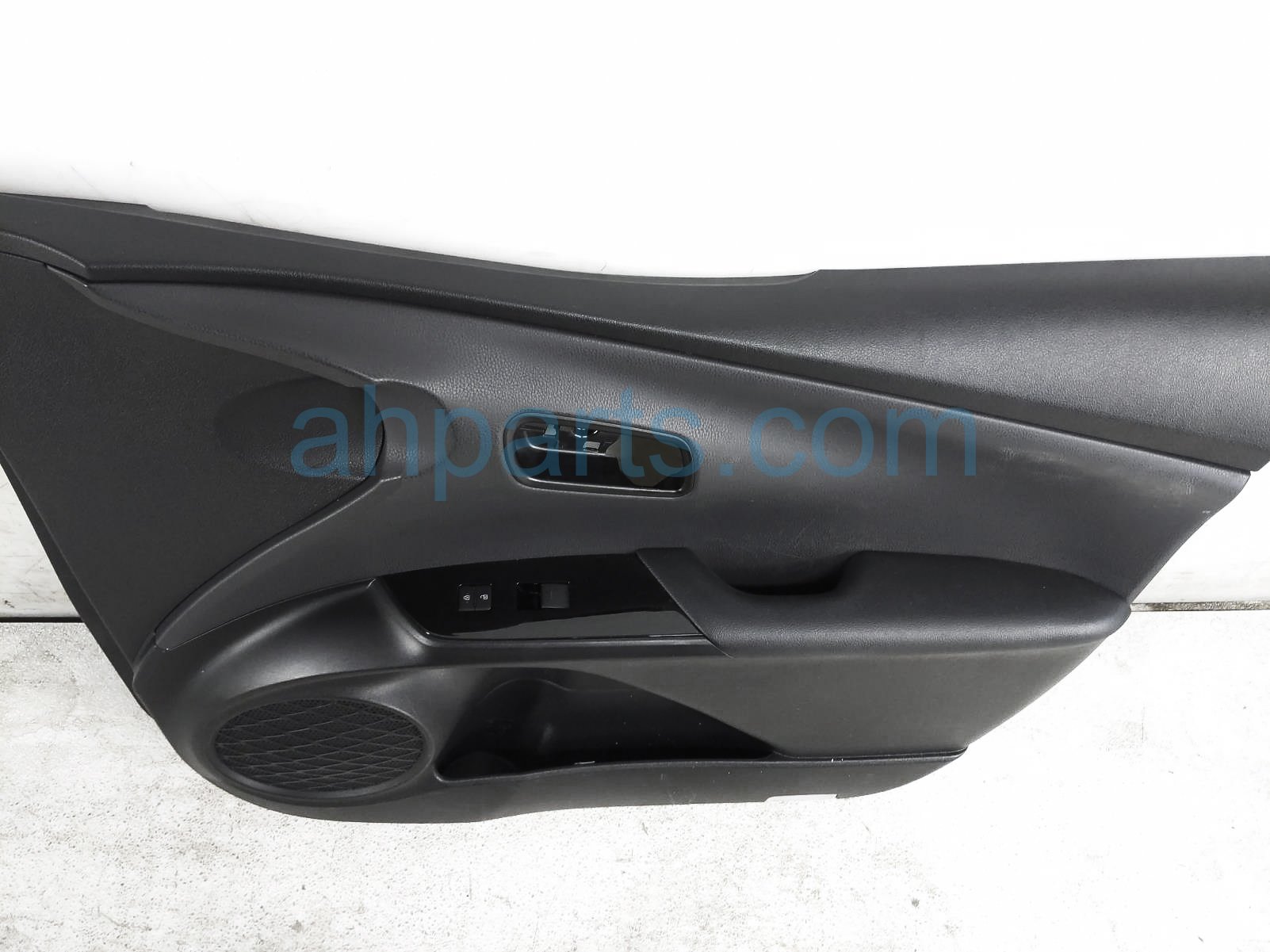$100 Toyota FR/RH INTERIOR DOOR PANEL - BLACK $100 Toyota FR/RH INTERIOR DOOR PANEL - BLACK