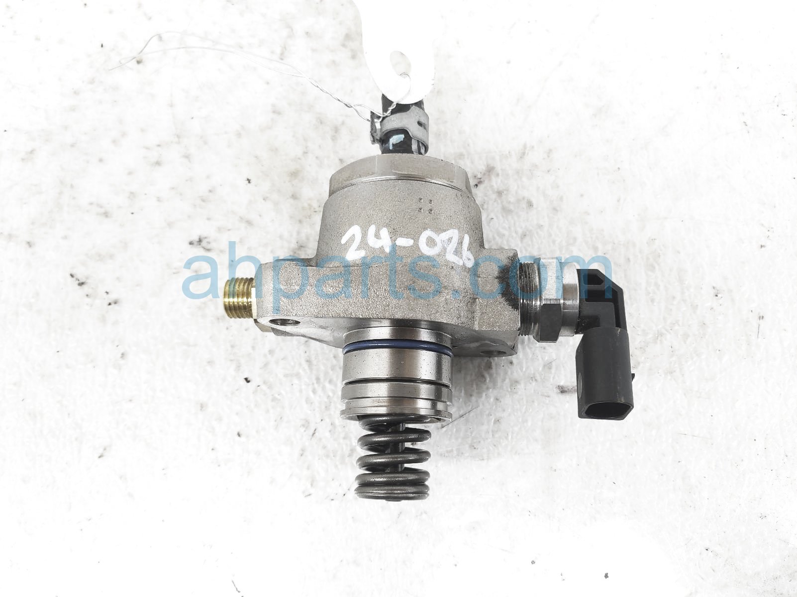 $125 Volkswagen HI-PRESSURE FUEL PUMP (ON ENGINE)