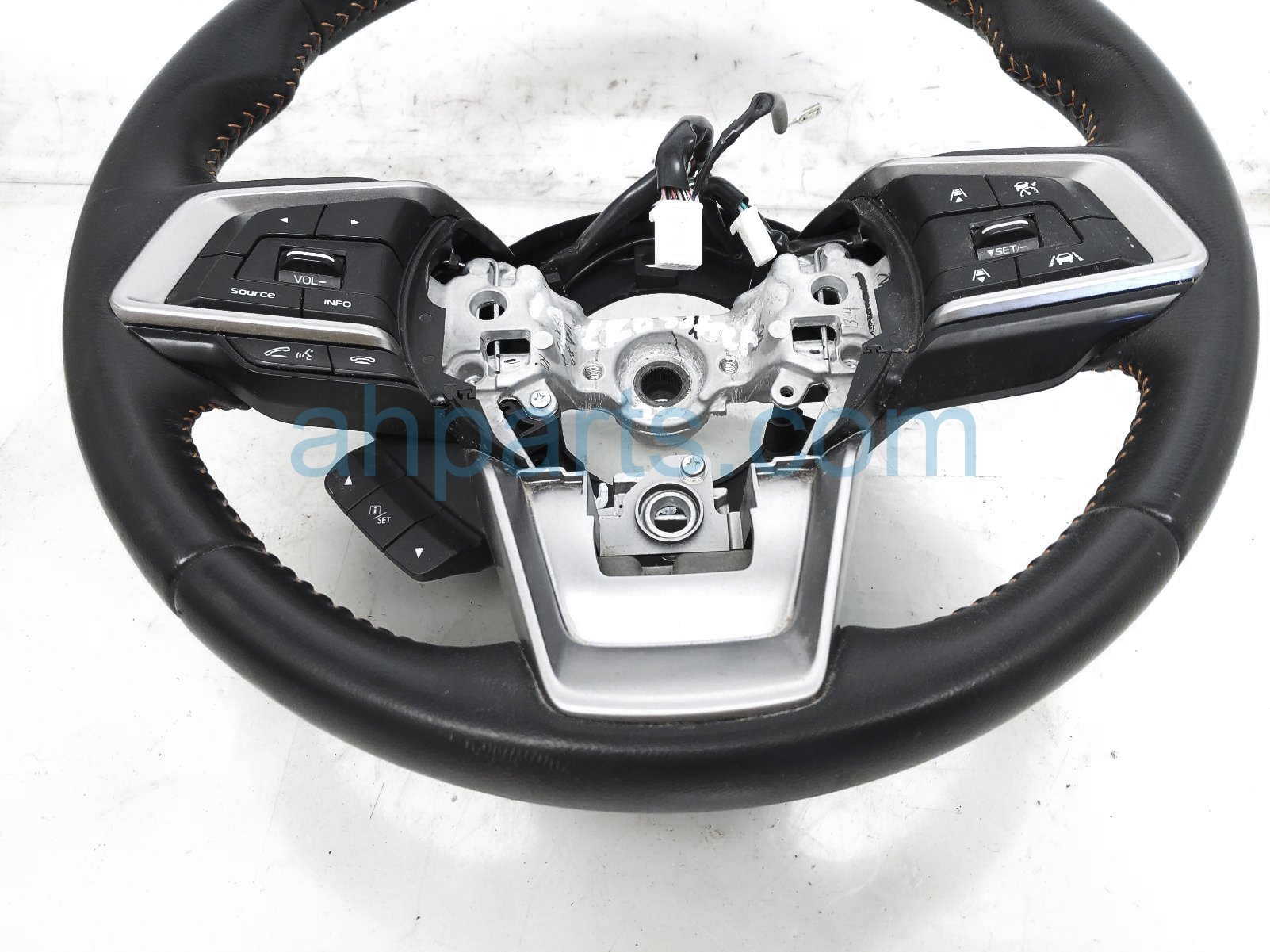 $125 Subaru STEERING WHEEL - ORANGE STITCHING $125 Subaru STEERING WHEEL - ORANGE STITCHING