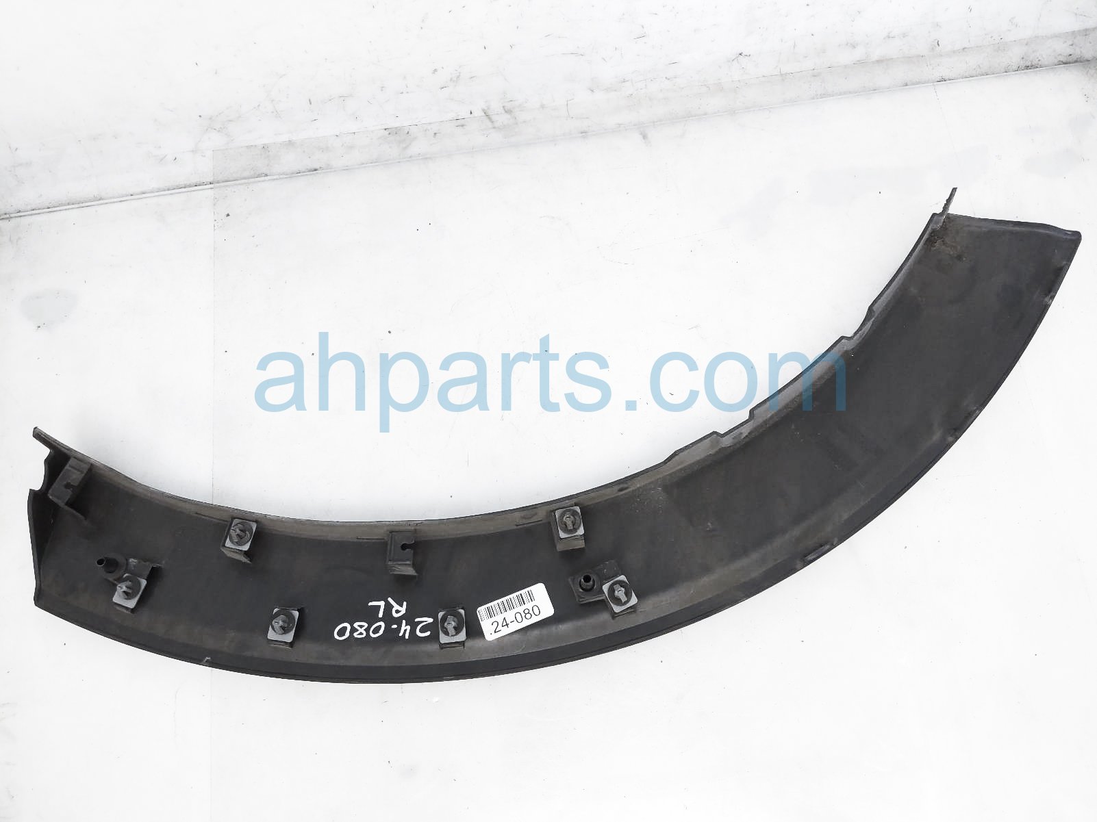 thumbnail image 2 of Soillar Left Front Wheel Arch Trim For 2020-2021 Ford Explorer – LB5Z16039AA – Matte Black 2 of 6