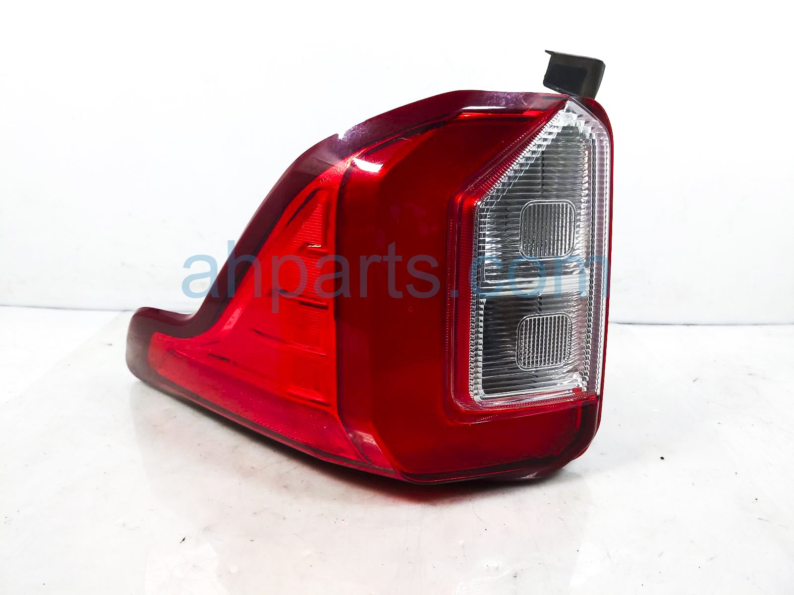 $295 Ford RR/RH TAIL LAMP / LIGHT (ON BODY) $295 Ford RR/RH TAIL LAMP / LIGHT (ON BODY)