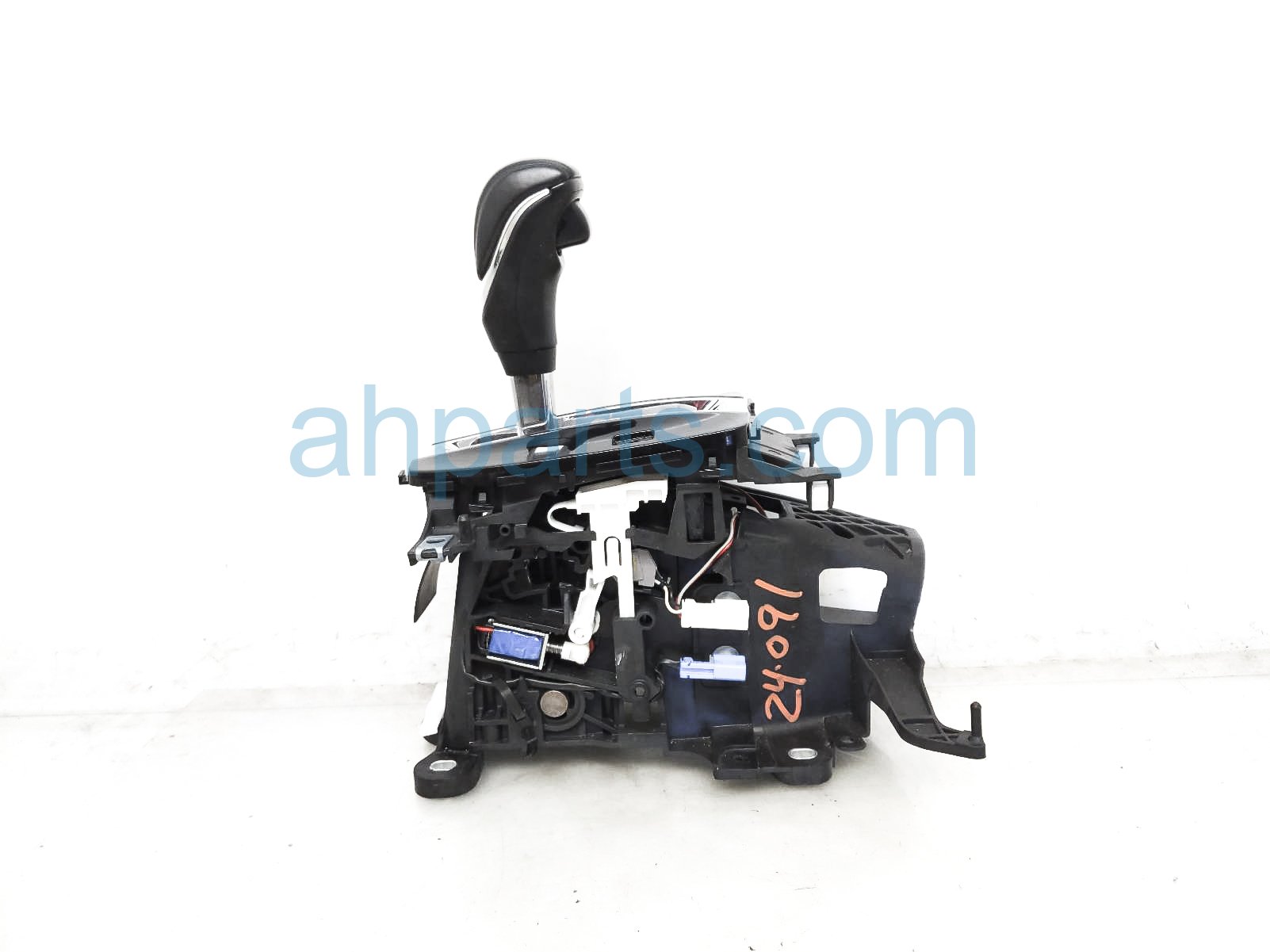 $65 Honda A/T FLOOR SHIFTER ASSY W/KNOB - EX-L $65 Honda A/T FLOOR SHIFTER ASSY W/KNOB - EX-L